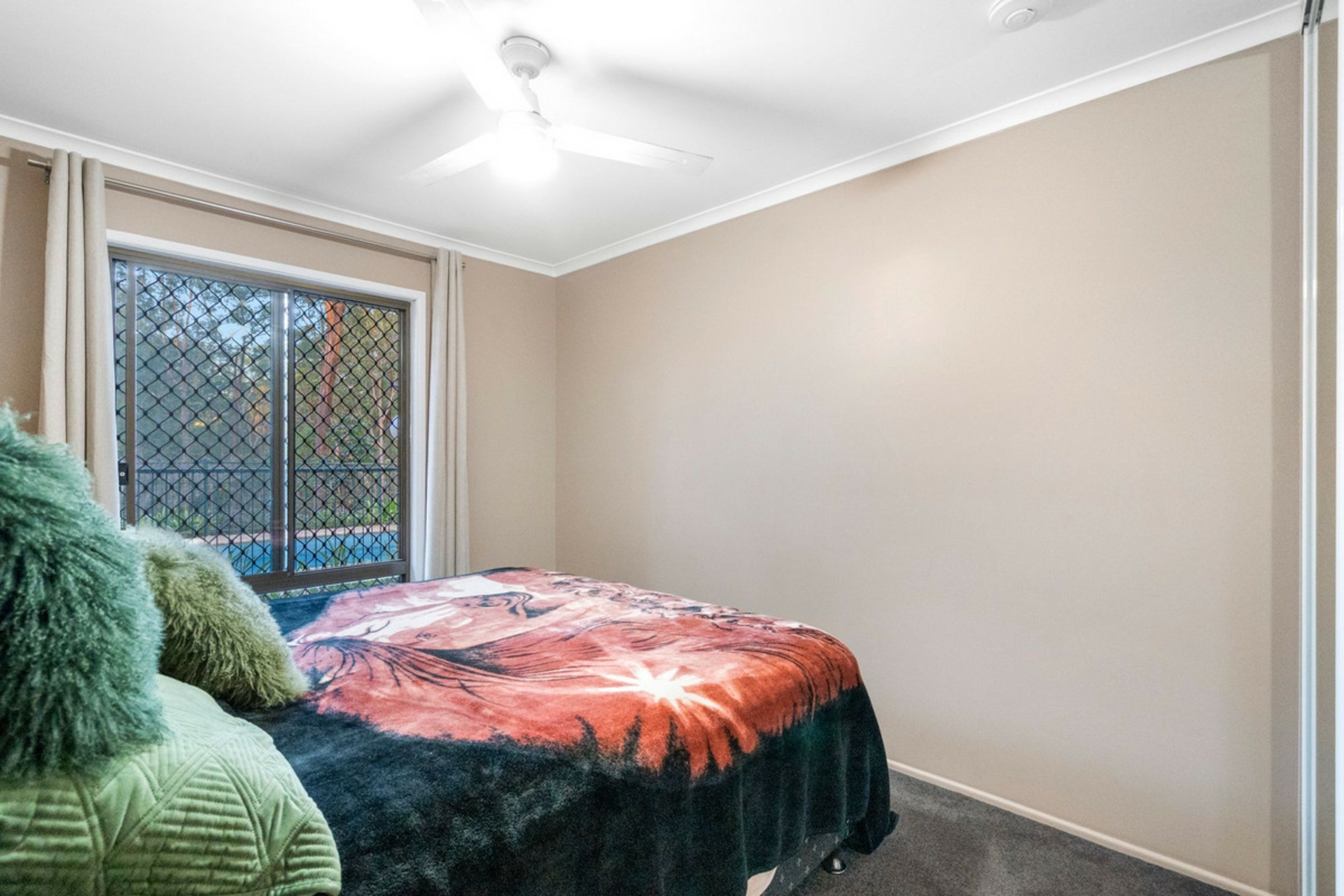 10 Thomas Court — photo 9 of 27
