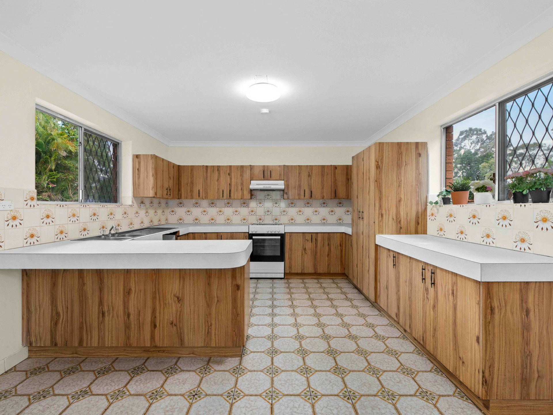 35 Lingle Street — photo 3 of 30