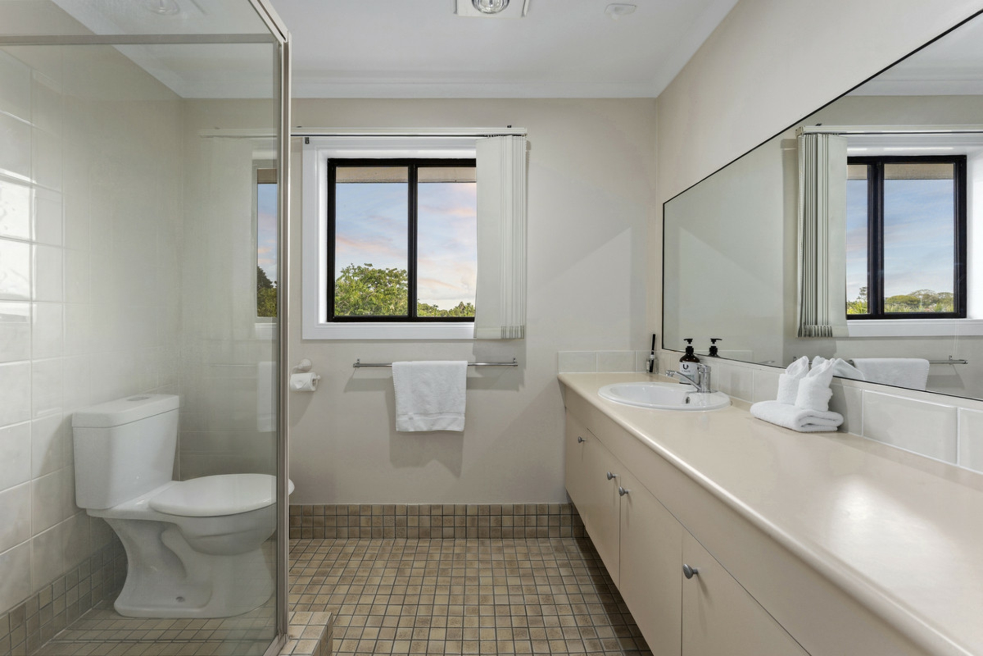 18 Devenish Street — photo 15 of 30