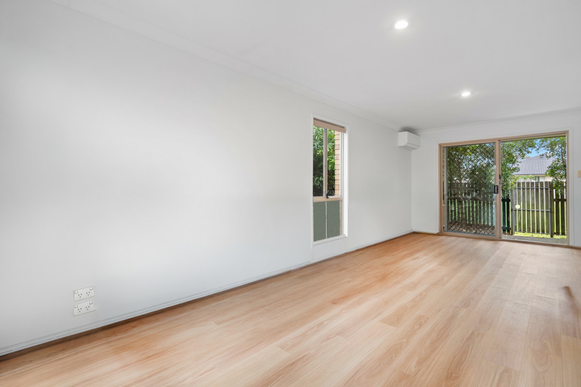 81/25 Allora Street — photo 5 of 18