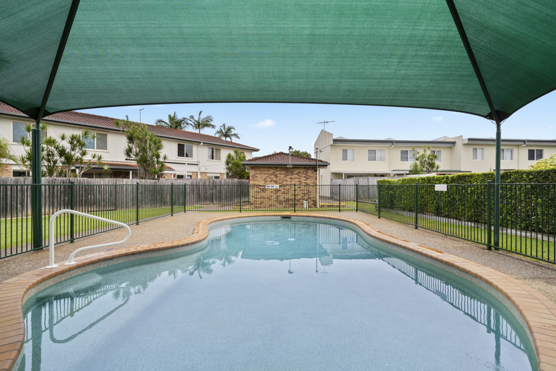 81/25 Allora Street — photo 13 of 18