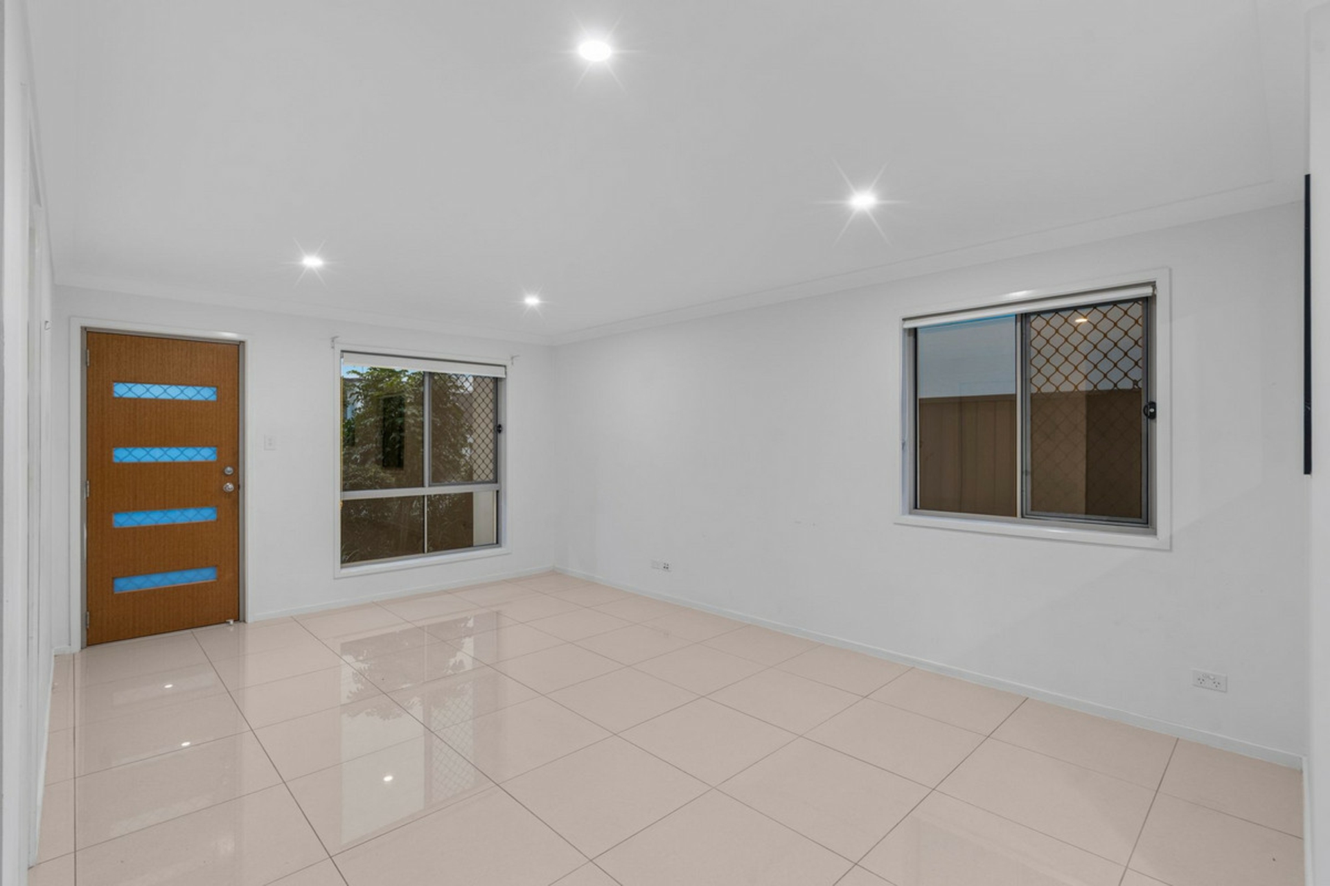 75/11 Butler Crescent — photo 3 of 26