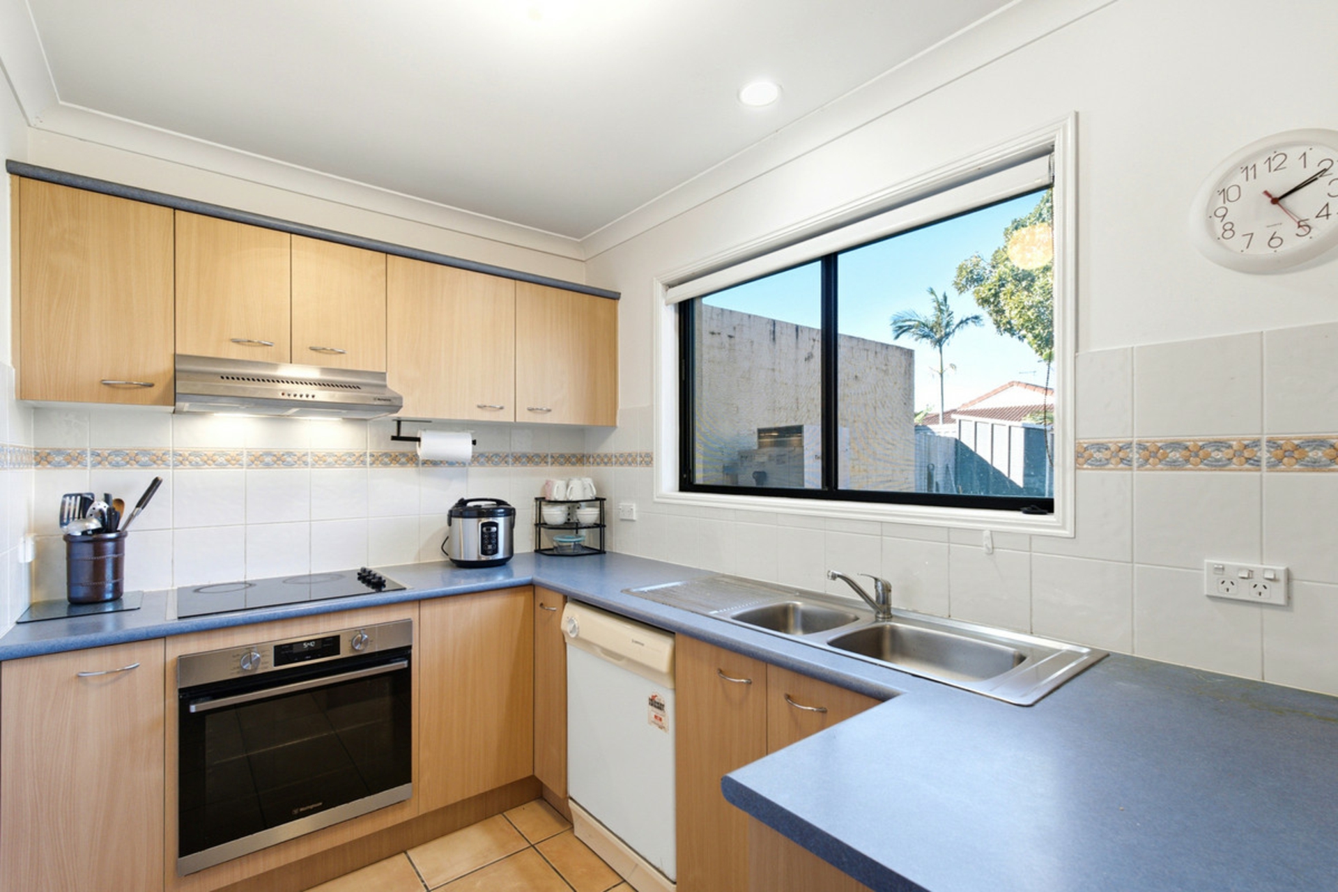 53/8 Diamond Place — photo 10 of 23