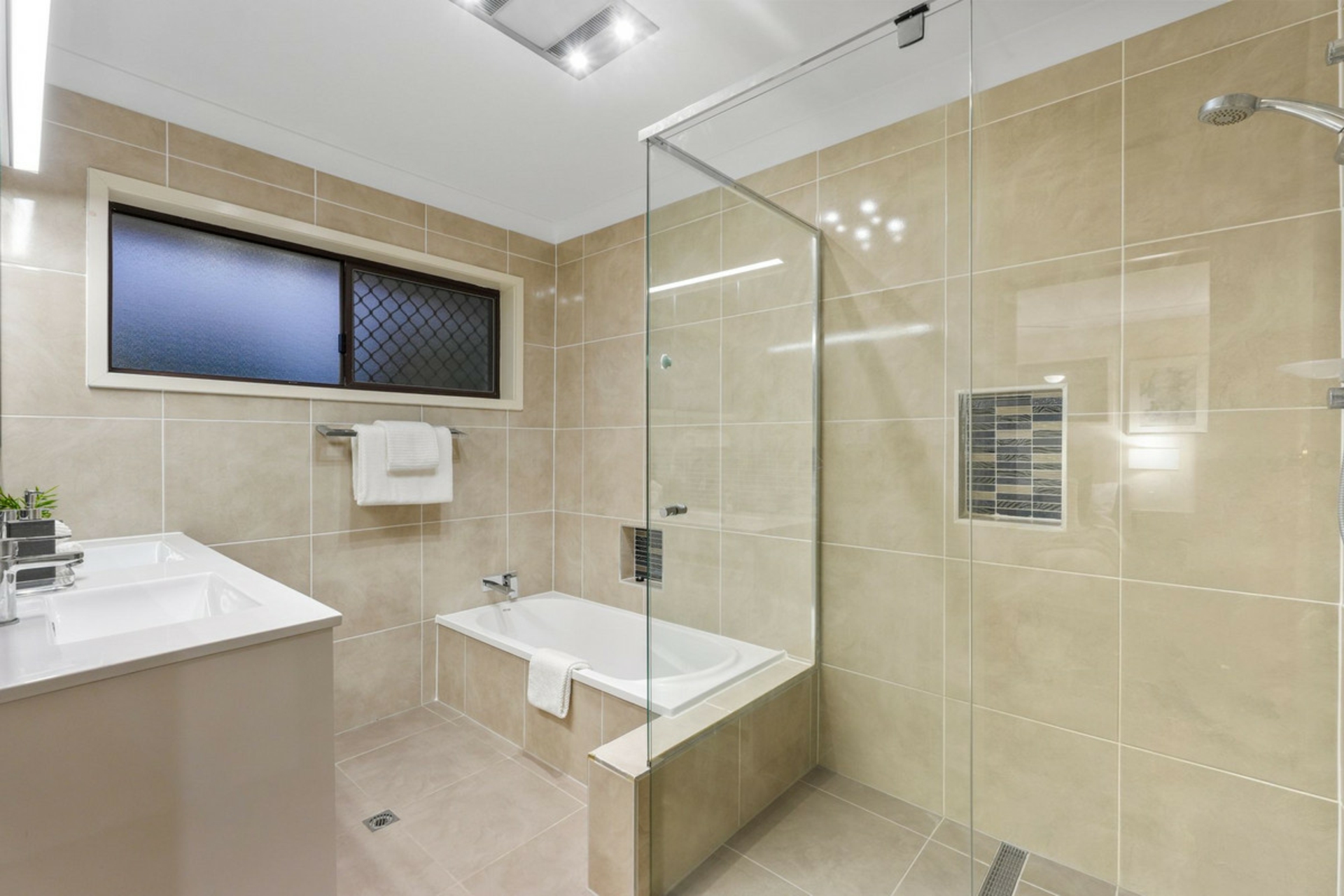 37 Swanfield Street — photo 14 of 21
