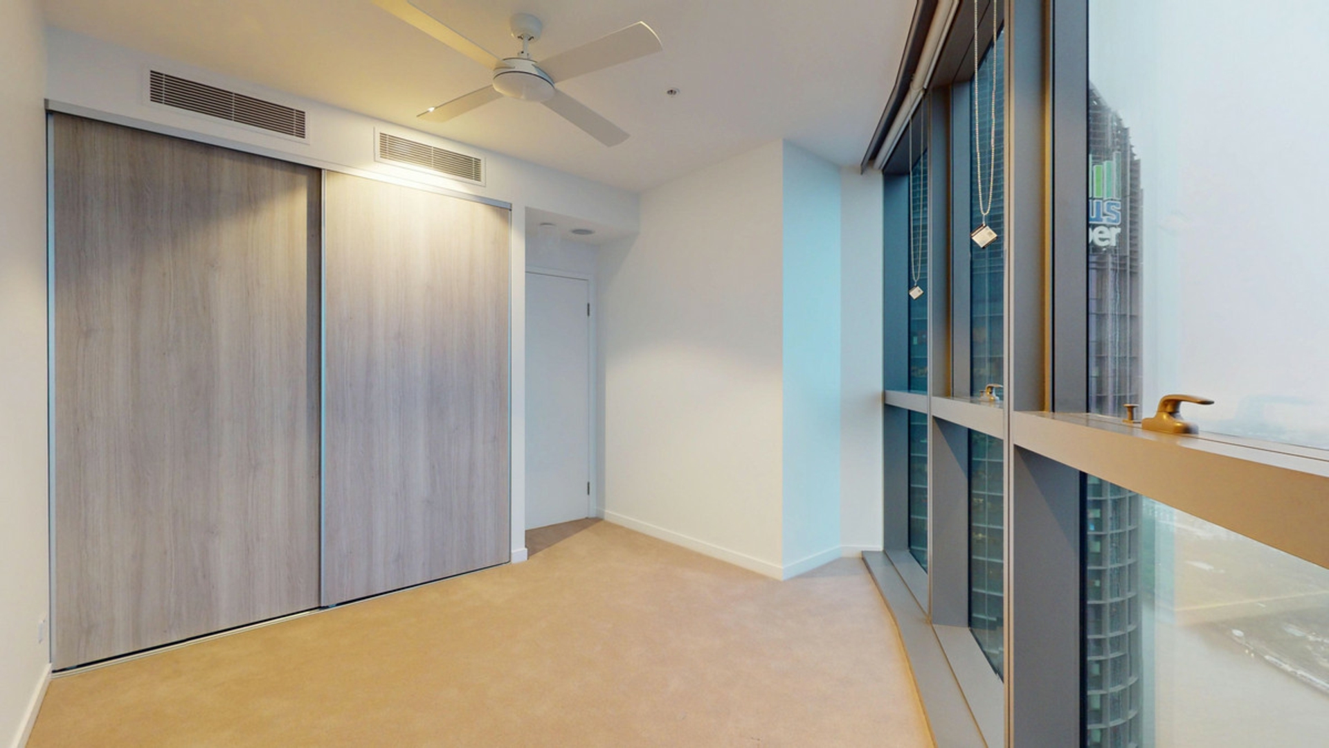 4704/8 Margaret Street — photo 8 of 20