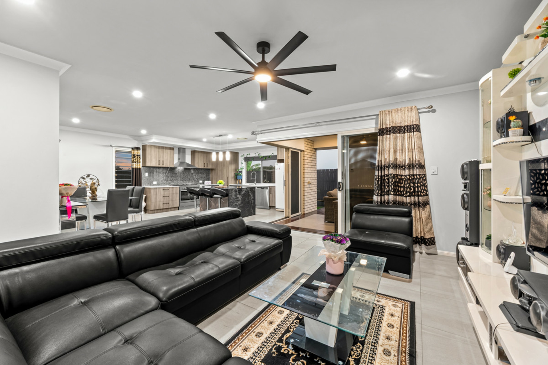 14 Kintore Street — photo 3 of 20