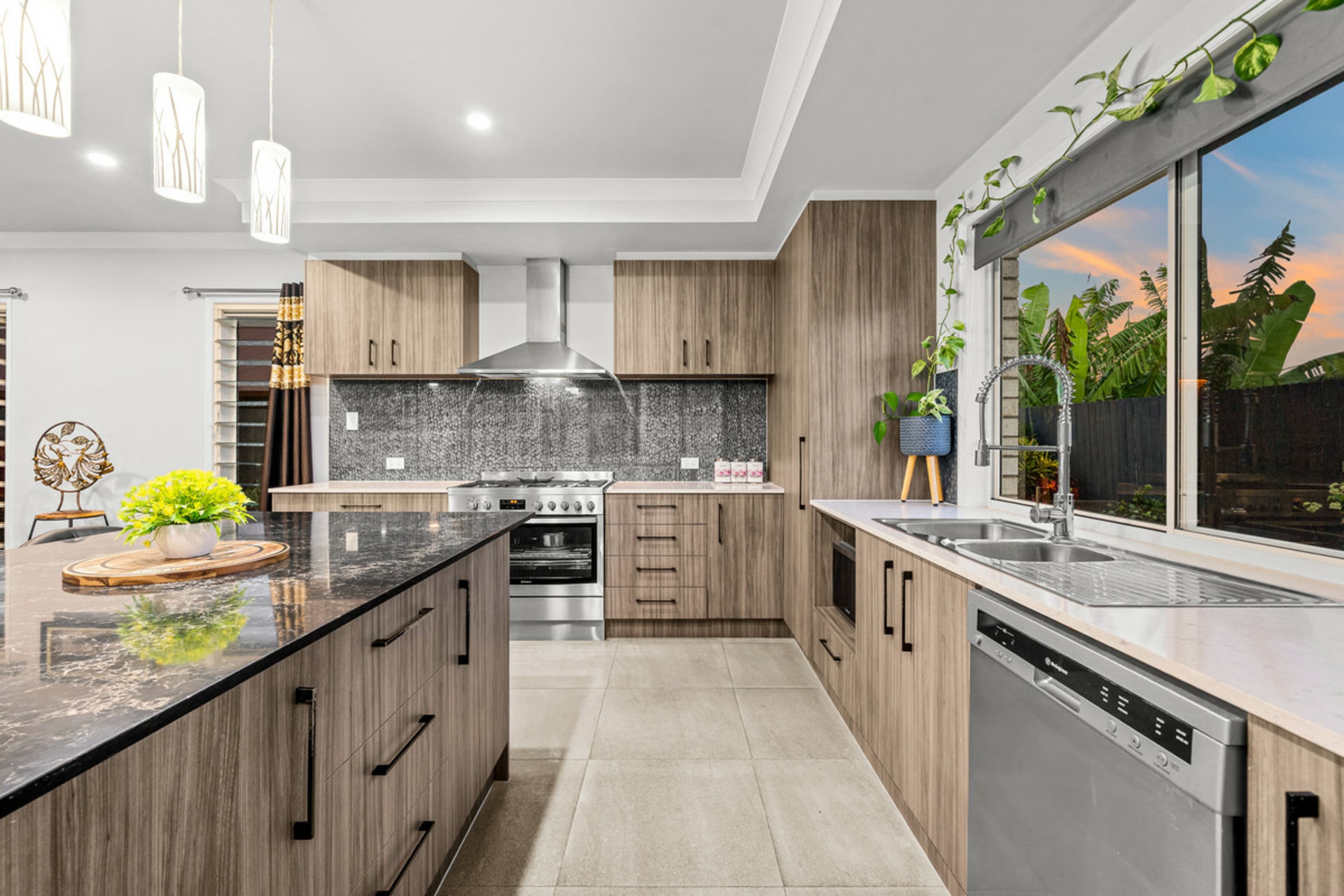 14 Kintore Street — photo 6 of 20