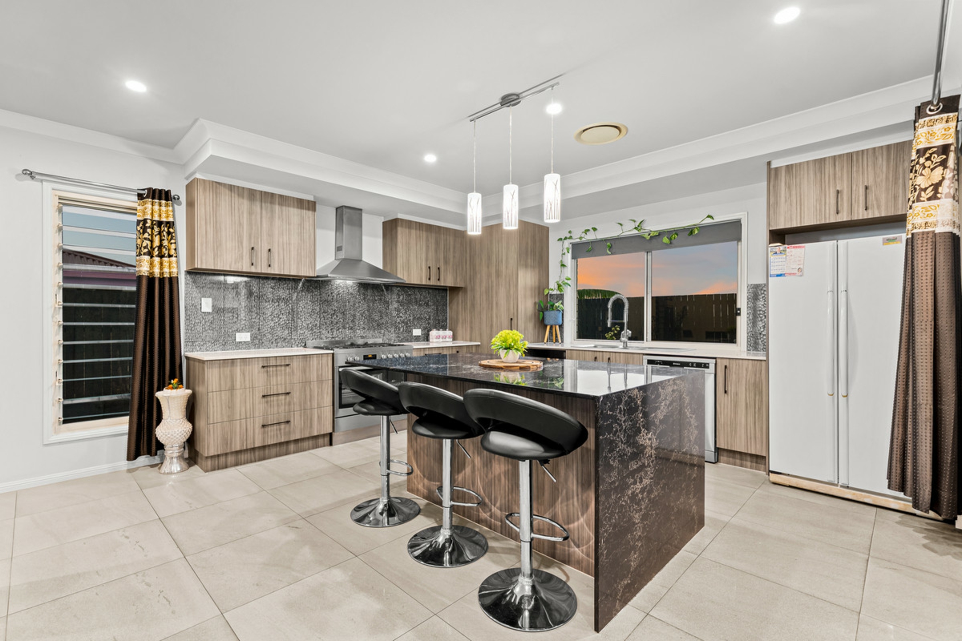 14 Kintore Street — photo 8 of 20