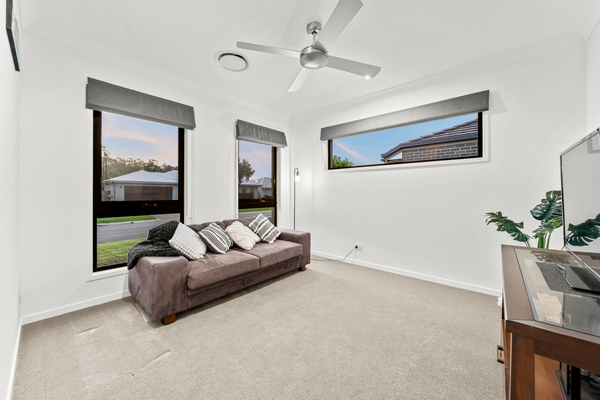 17 Penda Crescent — photo 2 of 24