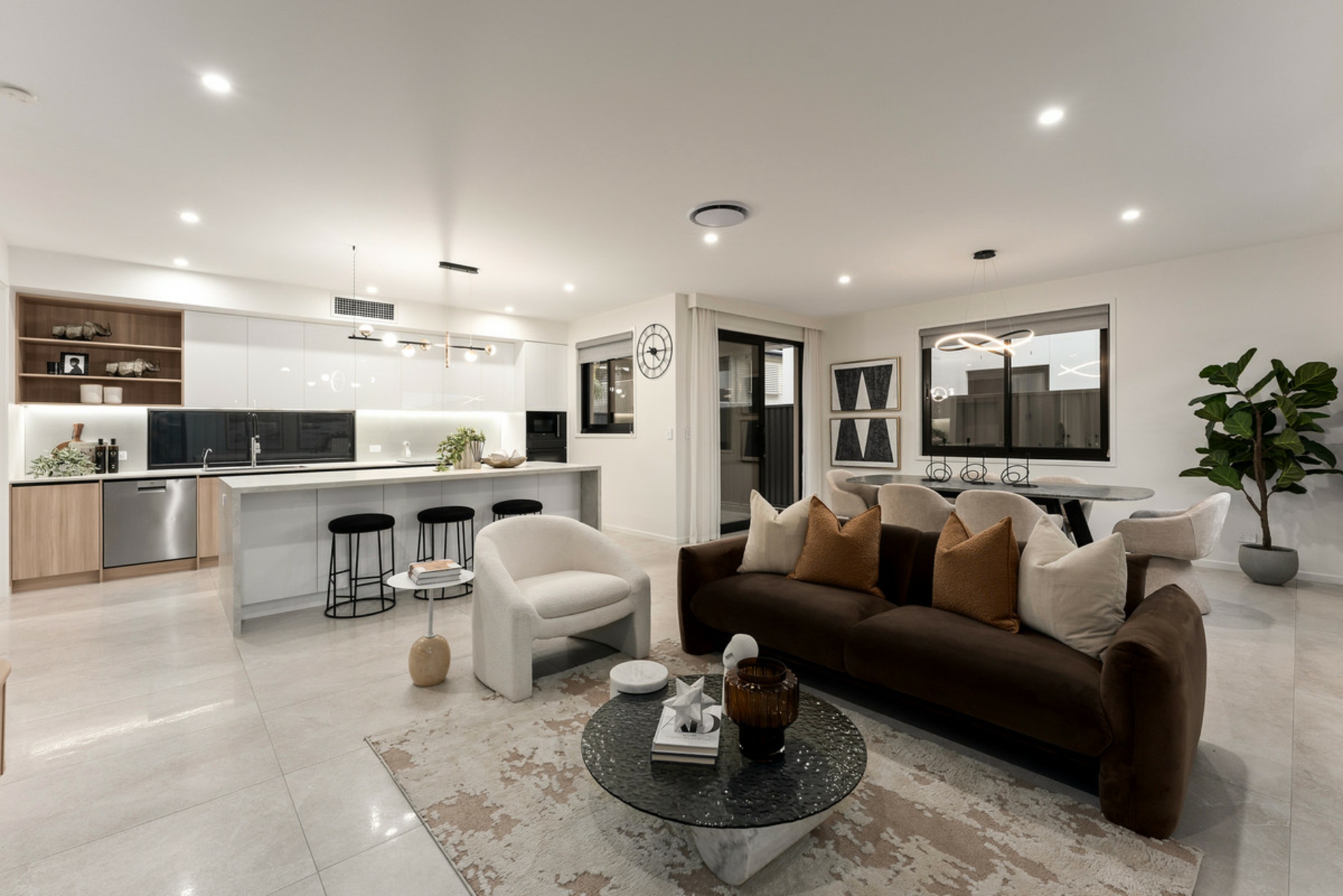 41 Mango Street — photo 2 of 26