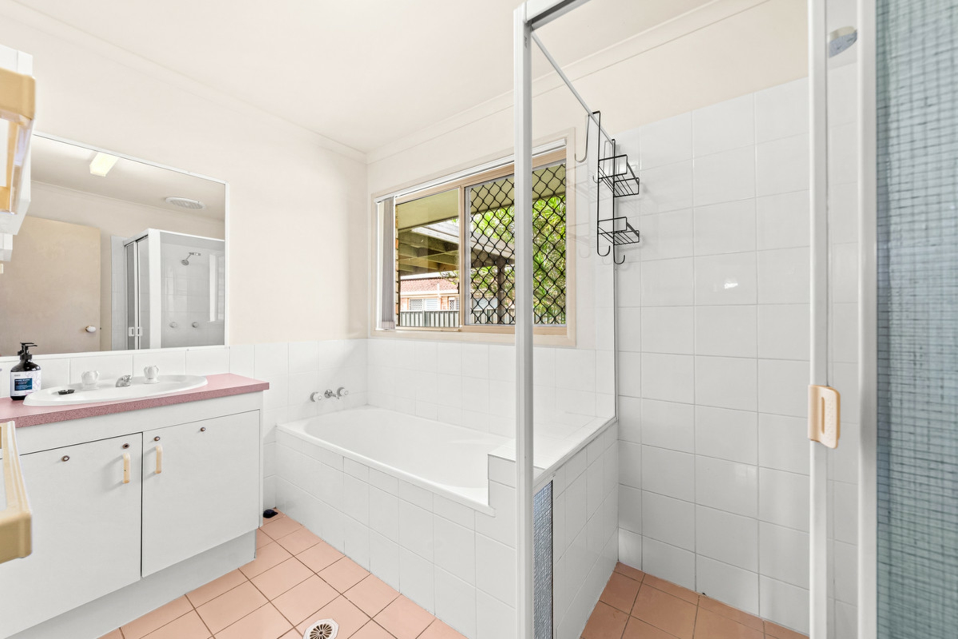 4 Noumea Place — photo 8 of 16