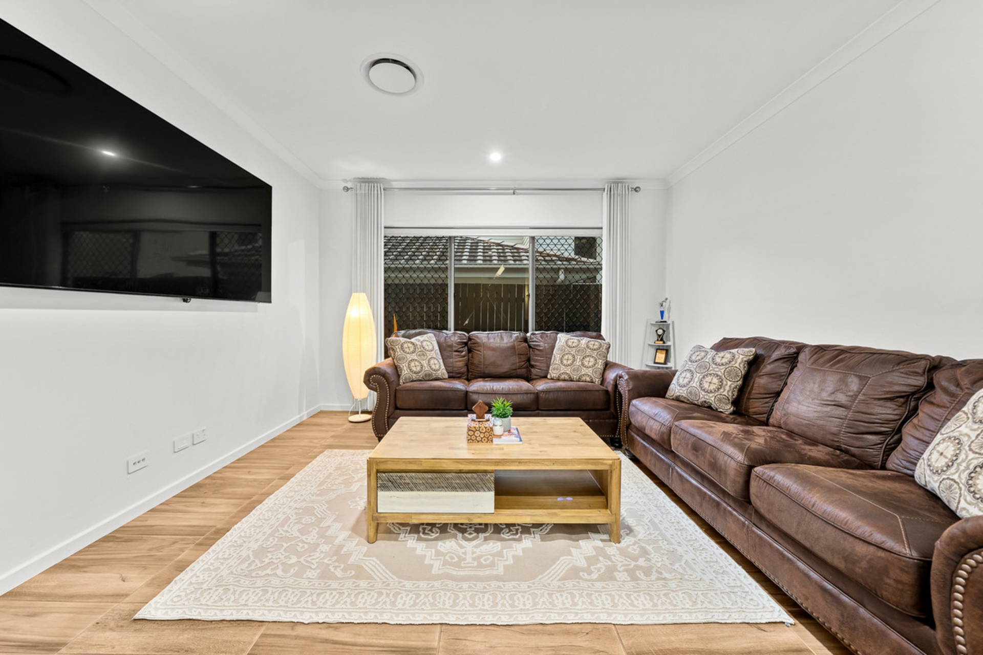 5 Suffolk Place — photo 6 of 20