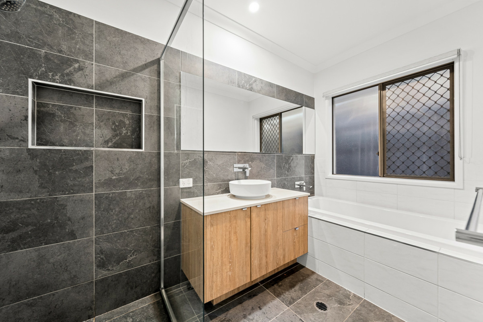 5 Suffolk Place — photo 17 of 20