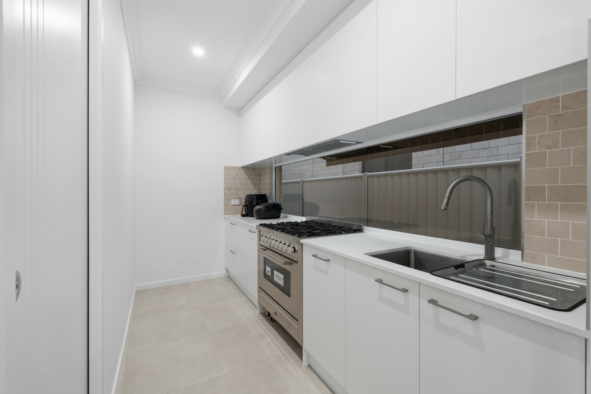 21 Benhiam Street — photo 6 of 30