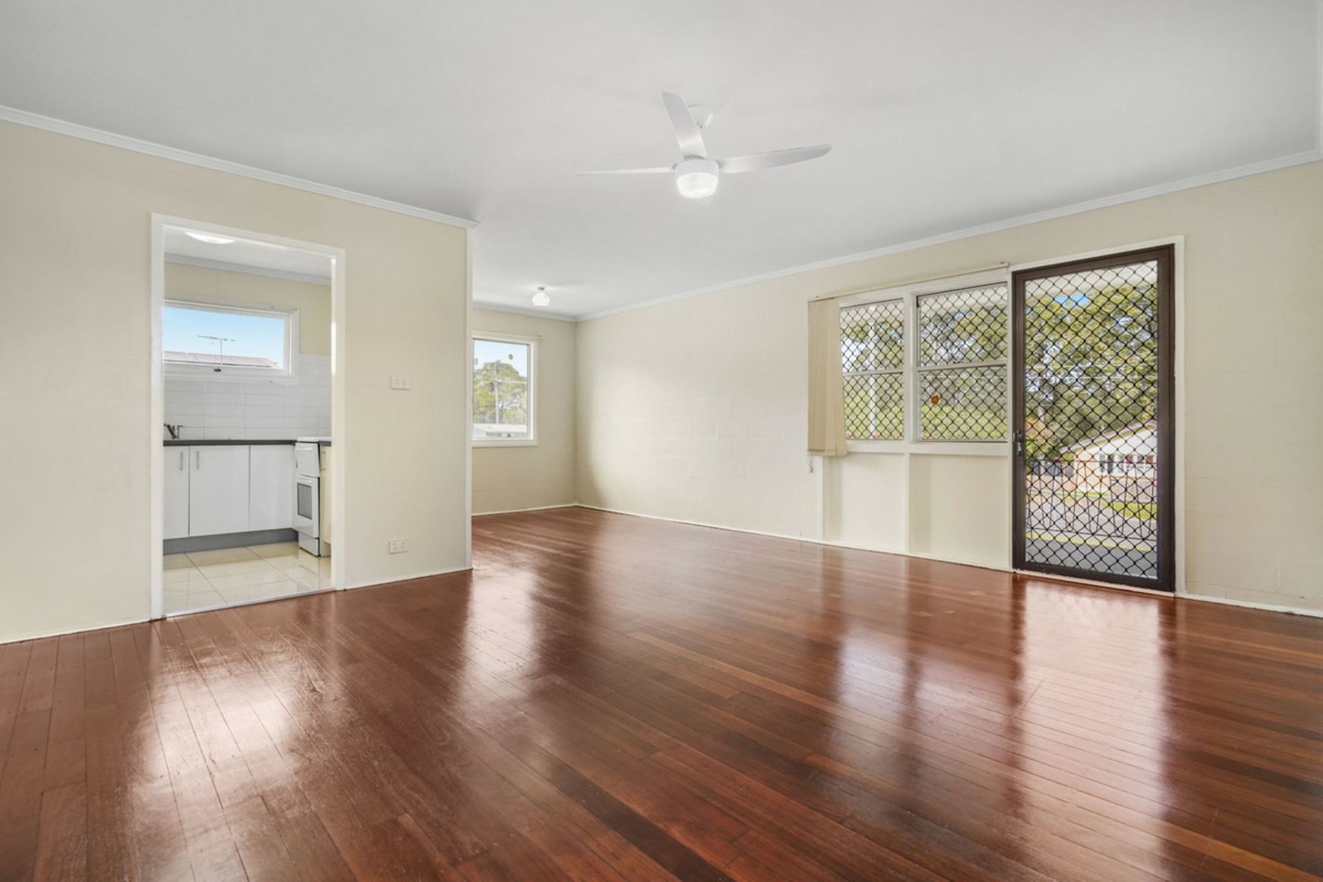 35 Bellamy Street — photo 3 of 26