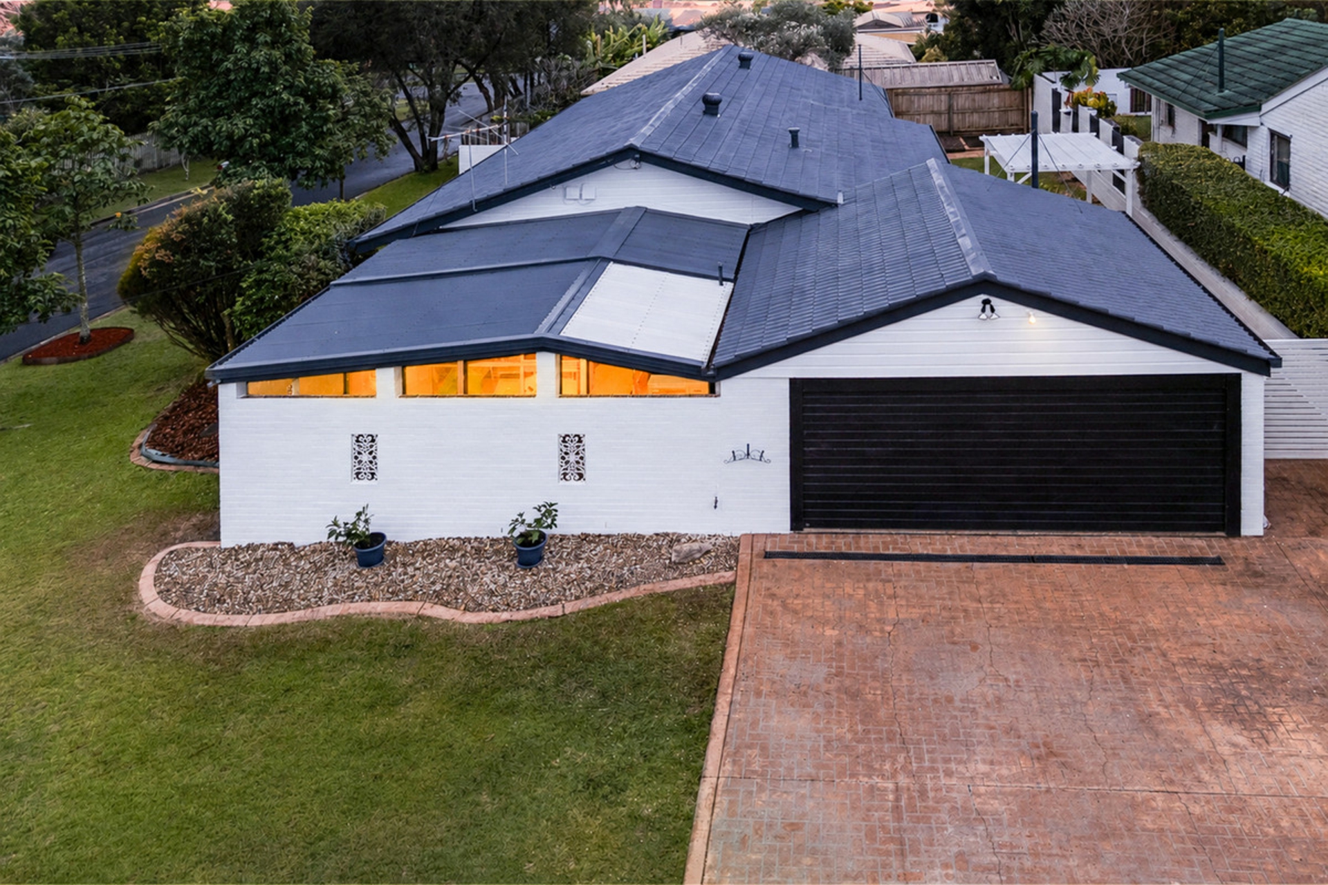 4 Wootton Crescent — photo 6 of 28