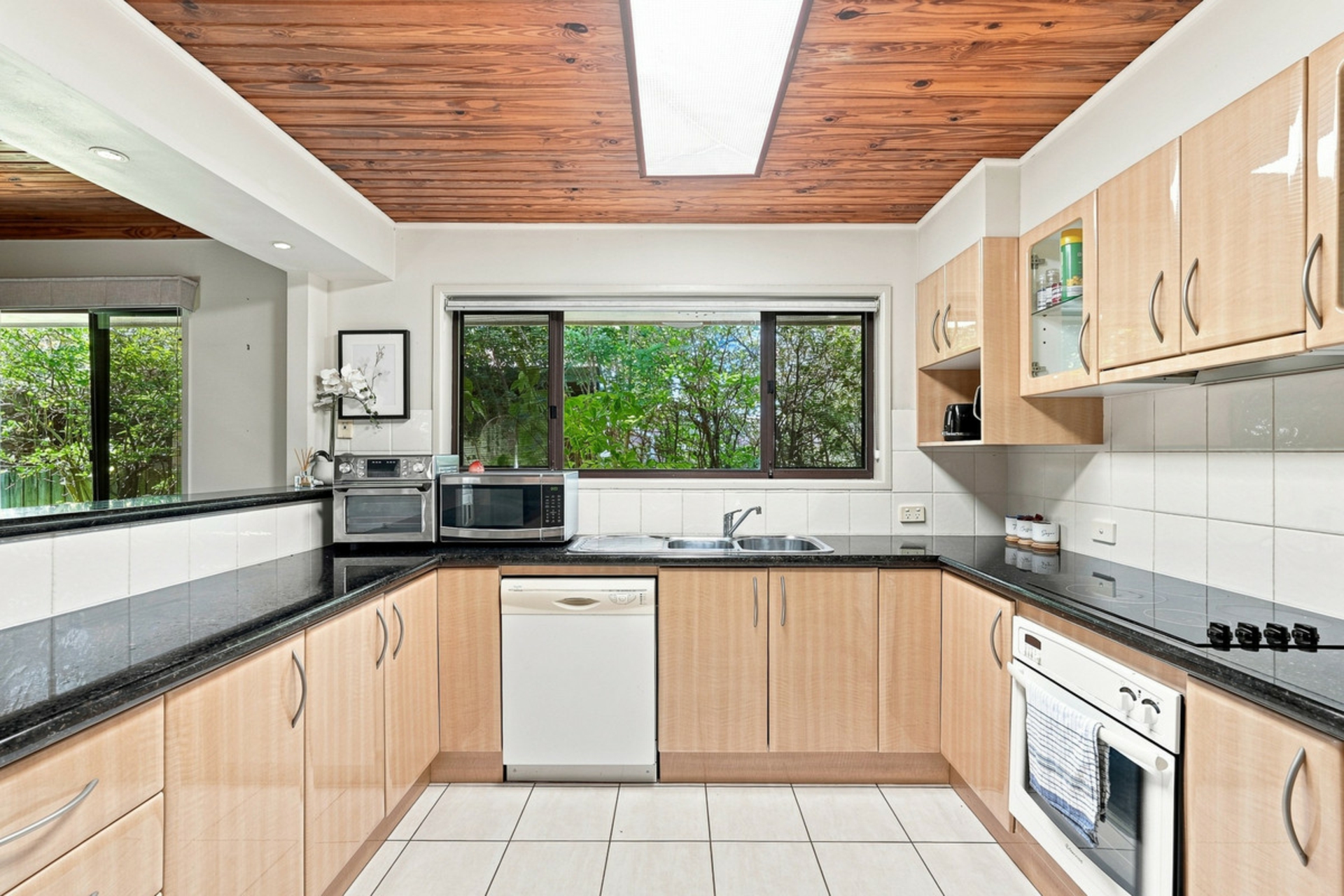 6 Sandrew Street — photo 6 of 30