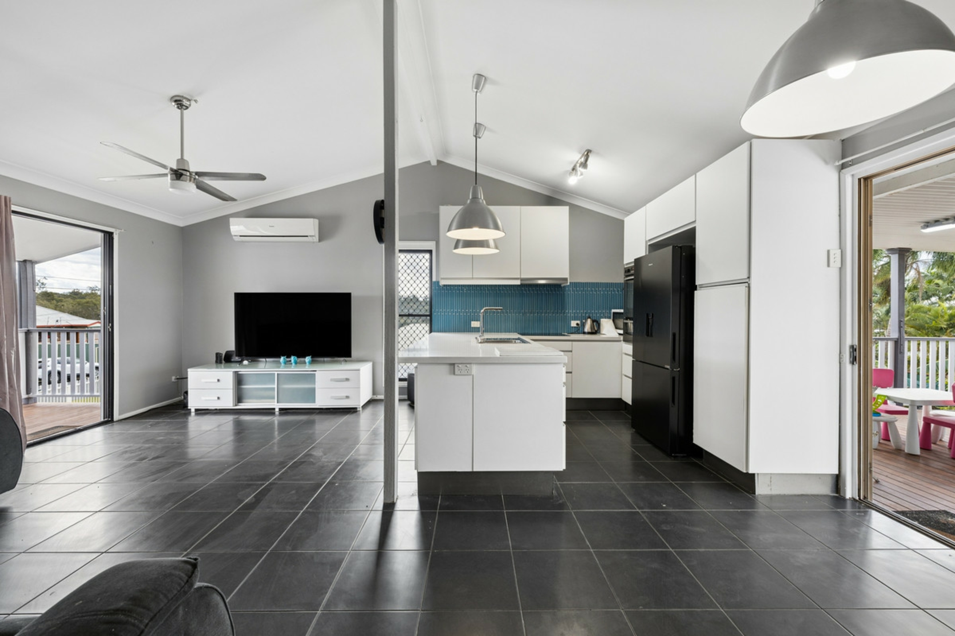 9 Pine Street — photo 4 of 27