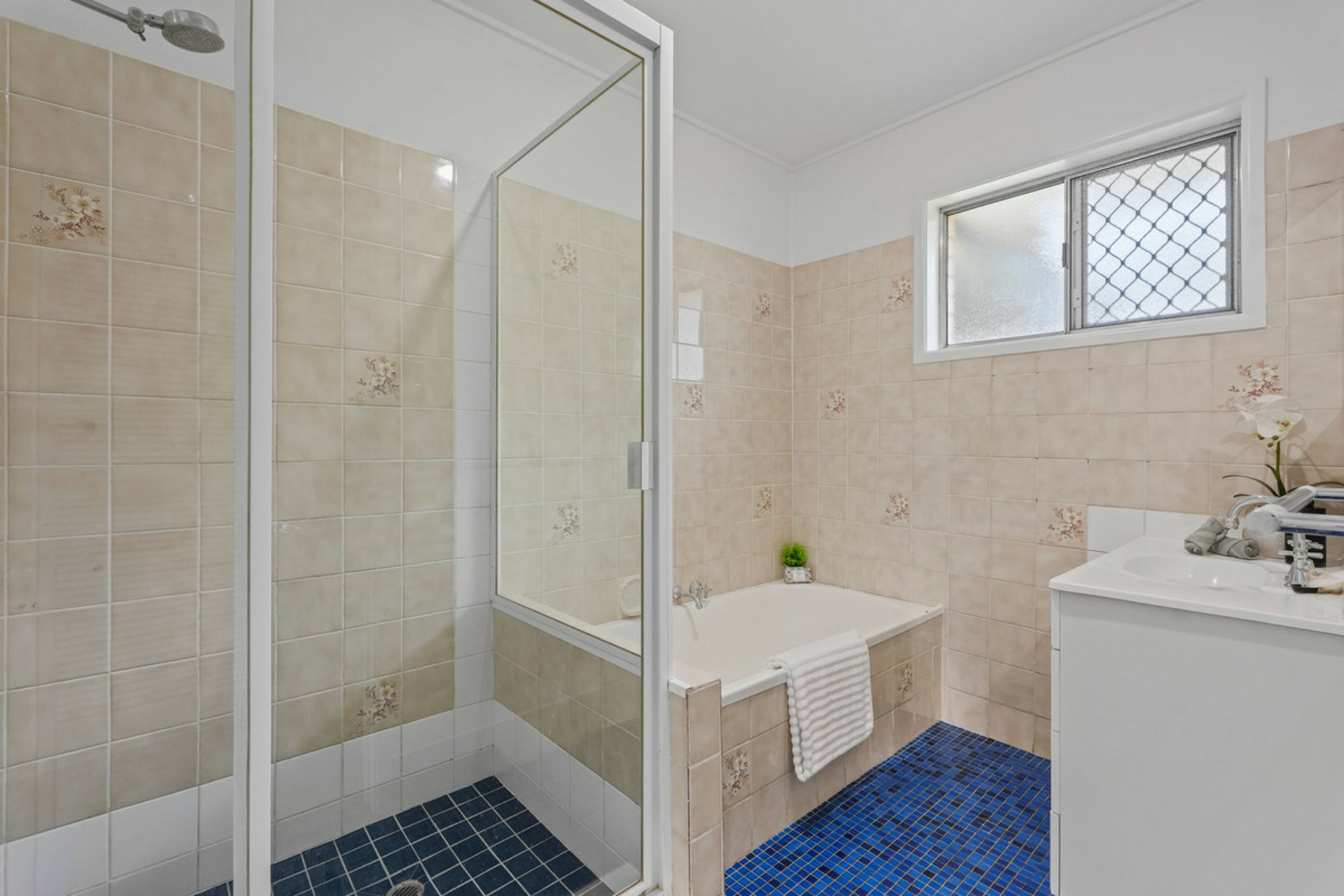 17 Rholanda Crescent — photo 25 of 30
