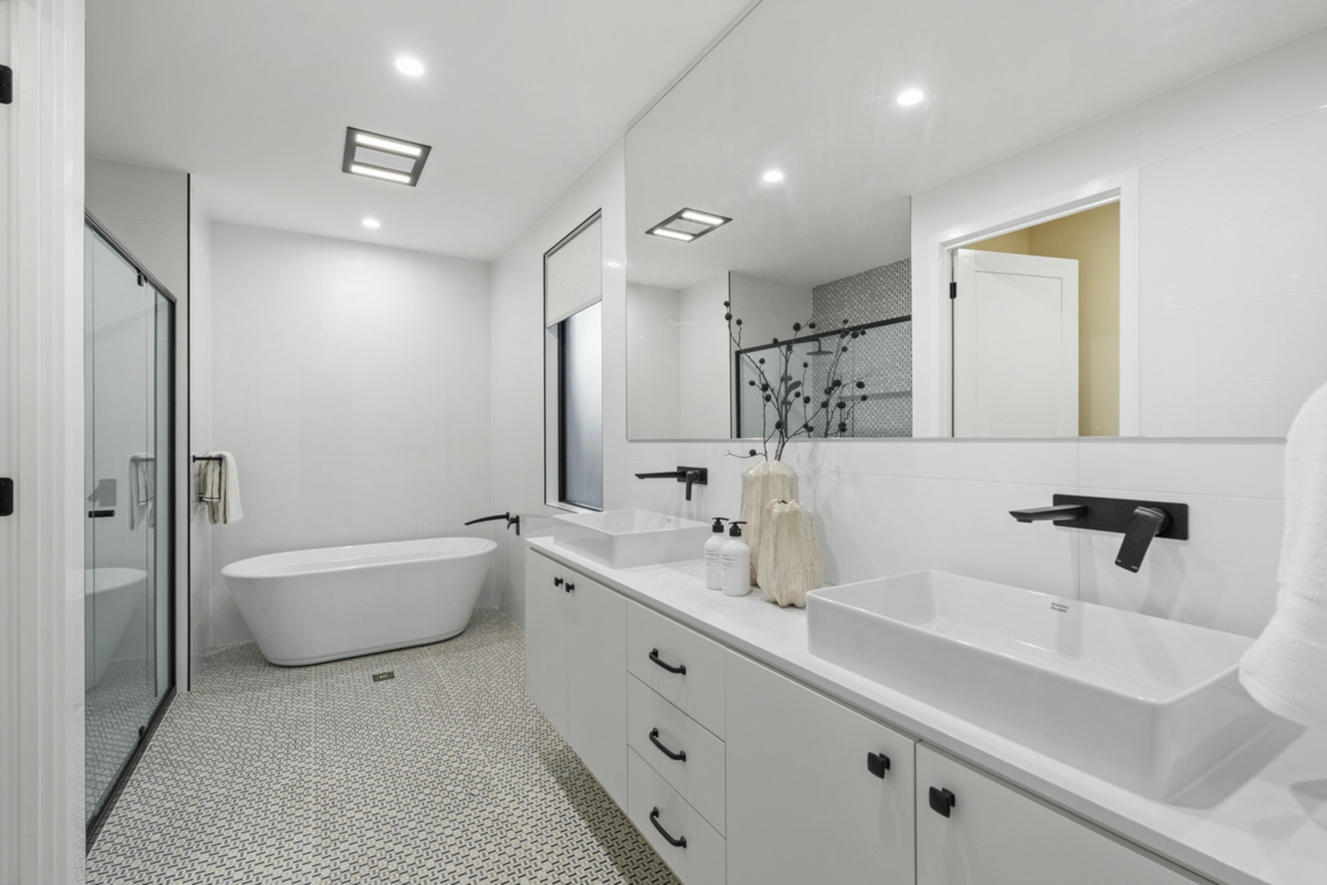 10 Renniks Street — photo 18 of 30