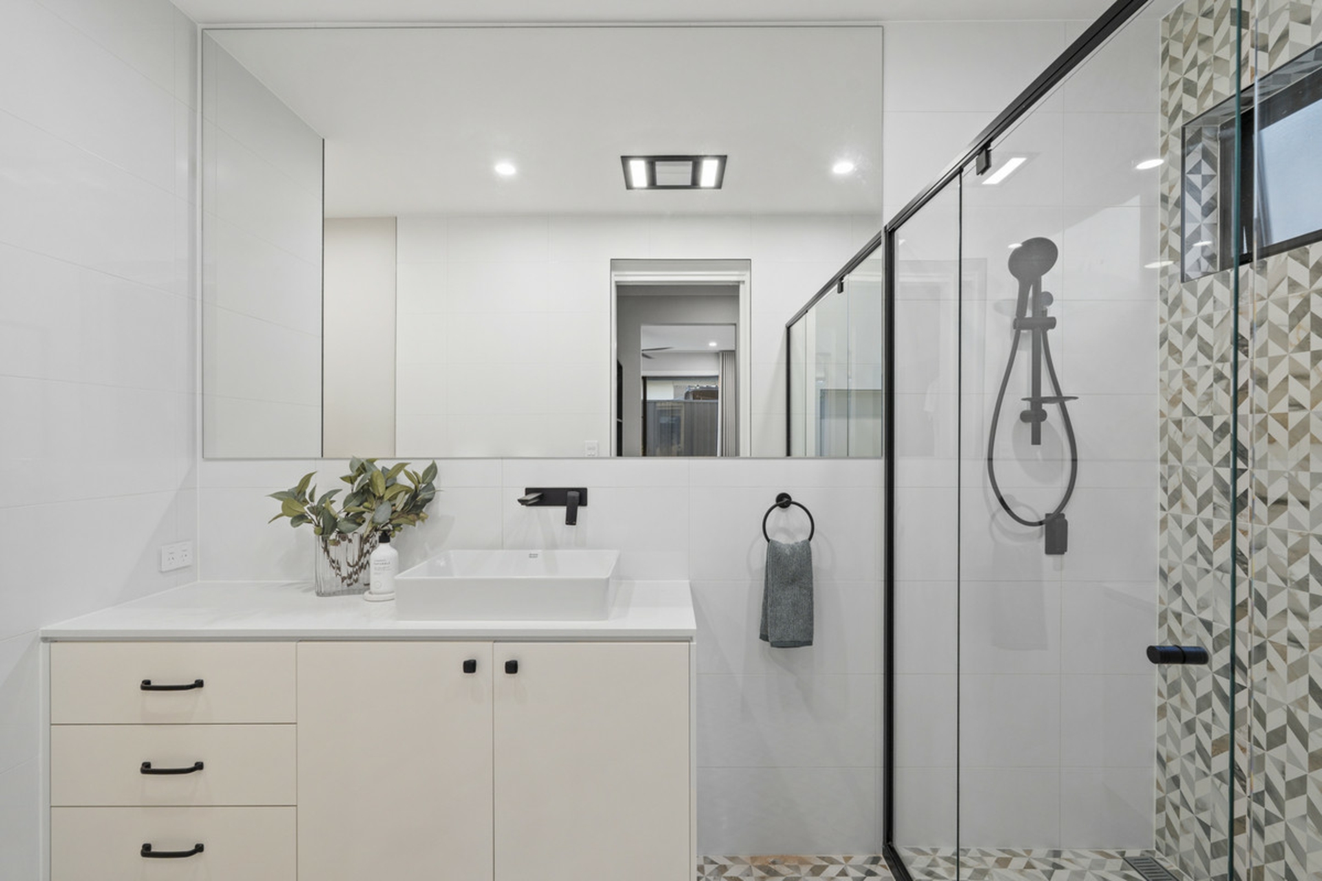 10 Renniks Street — photo 29 of 30