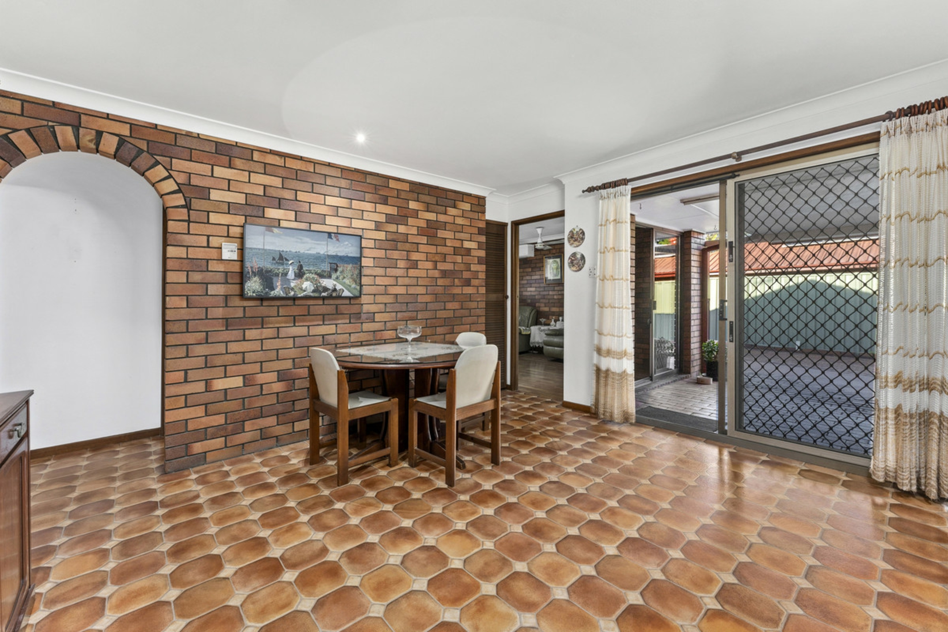 25 Devenish Street — photo 9 of 30