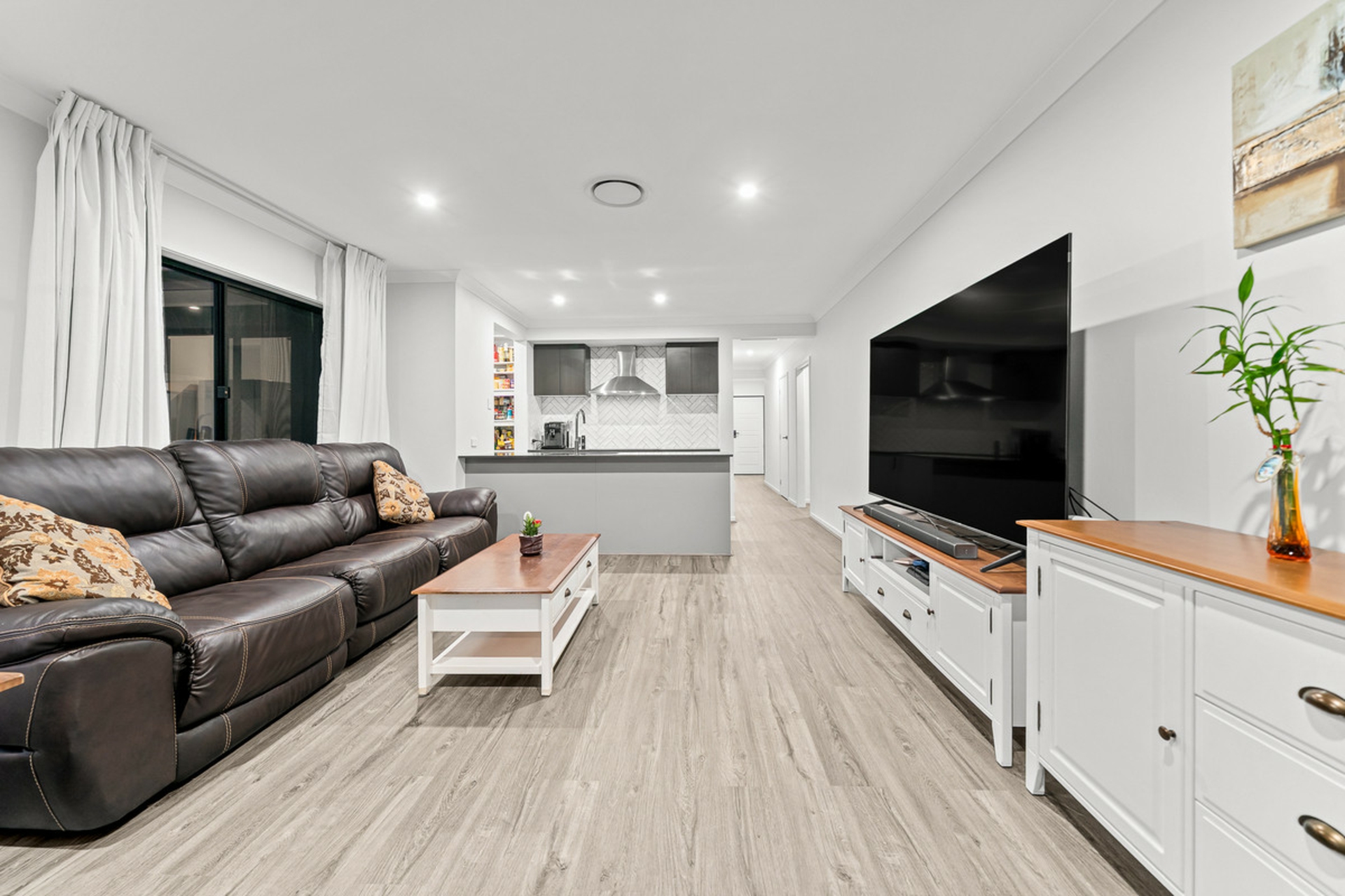 22 Pembridge Place — photo 4 of 20
