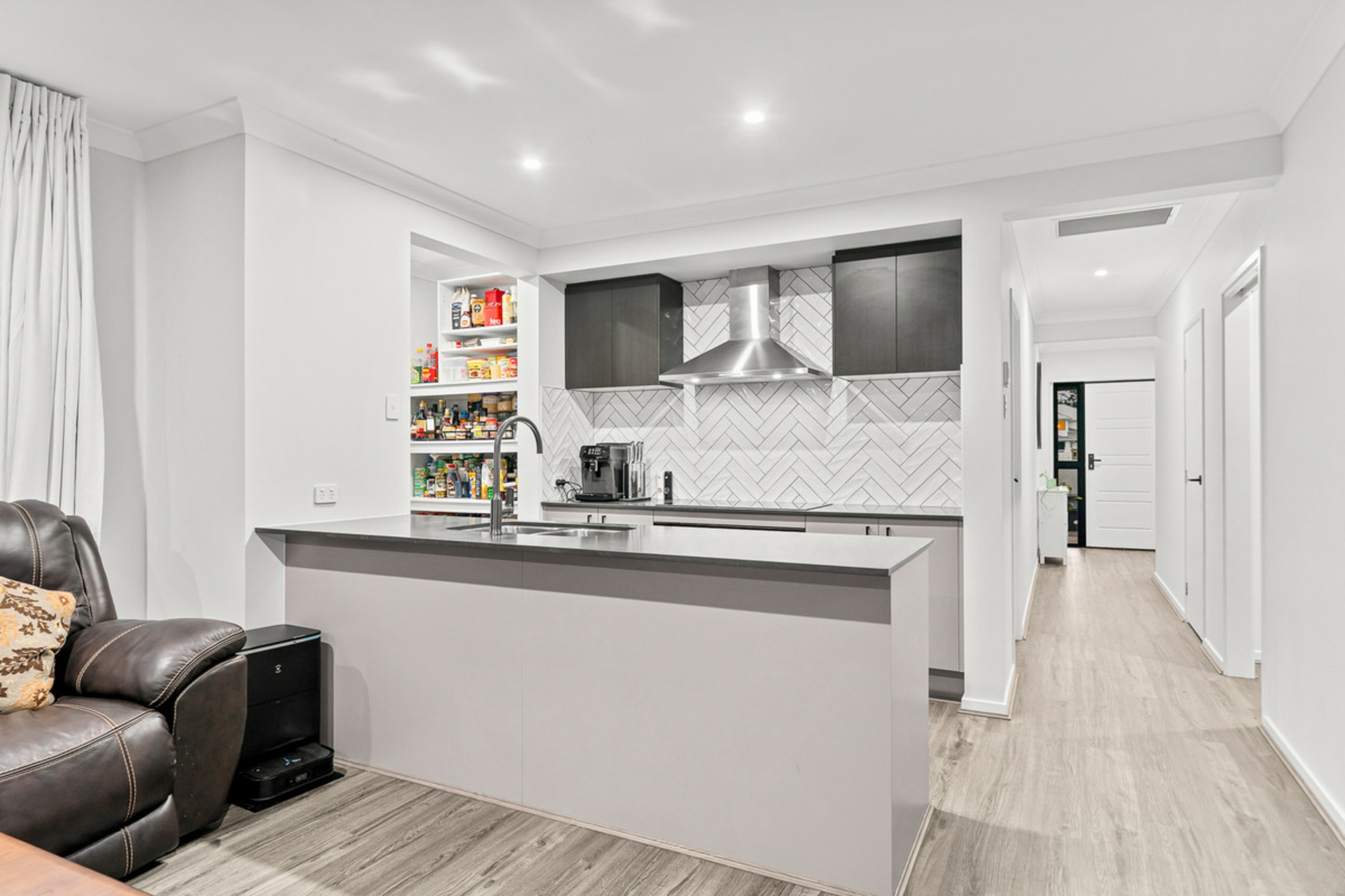 22 Pembridge Place — photo 8 of 20