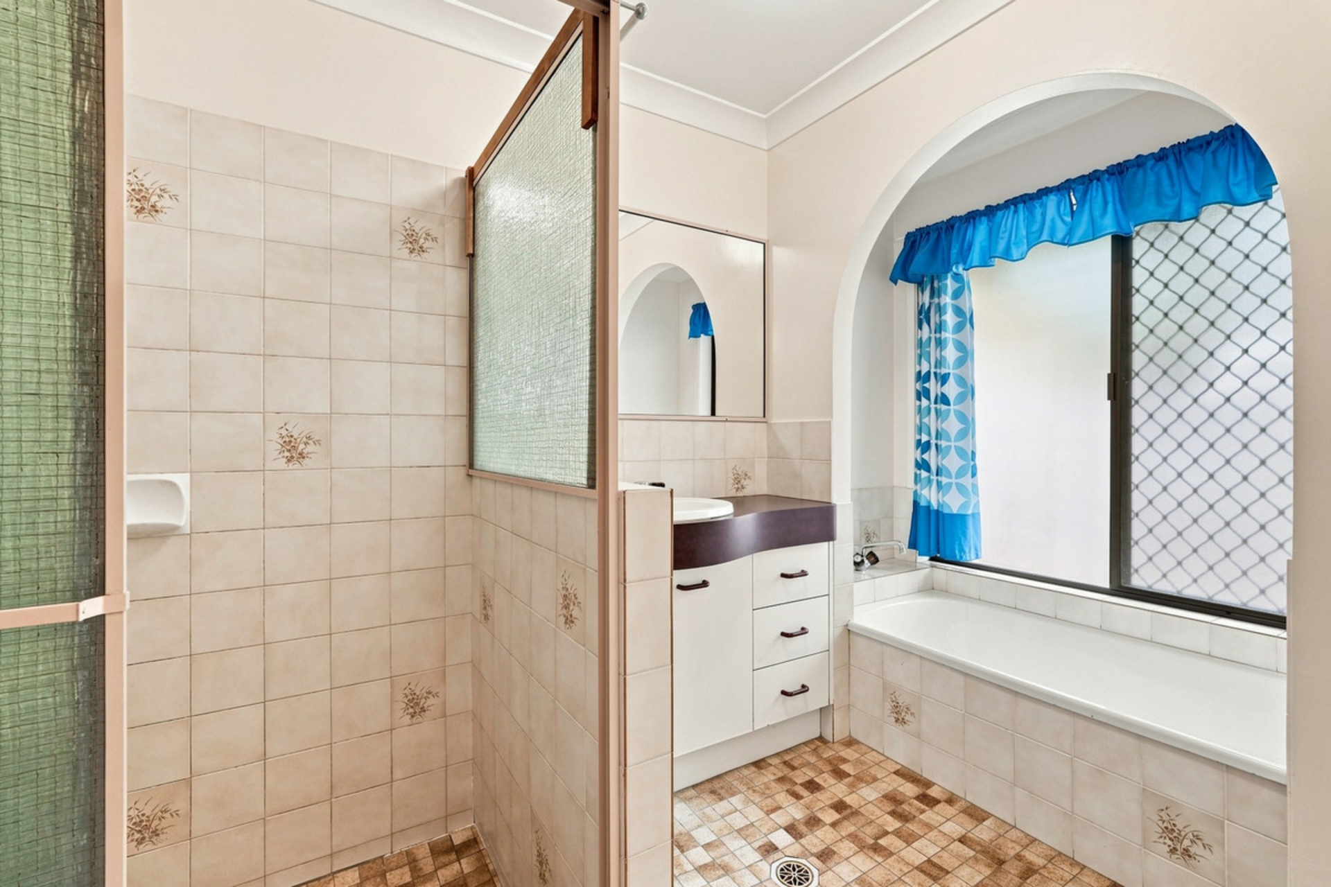 32 Chateau Street — photo 20 of 27