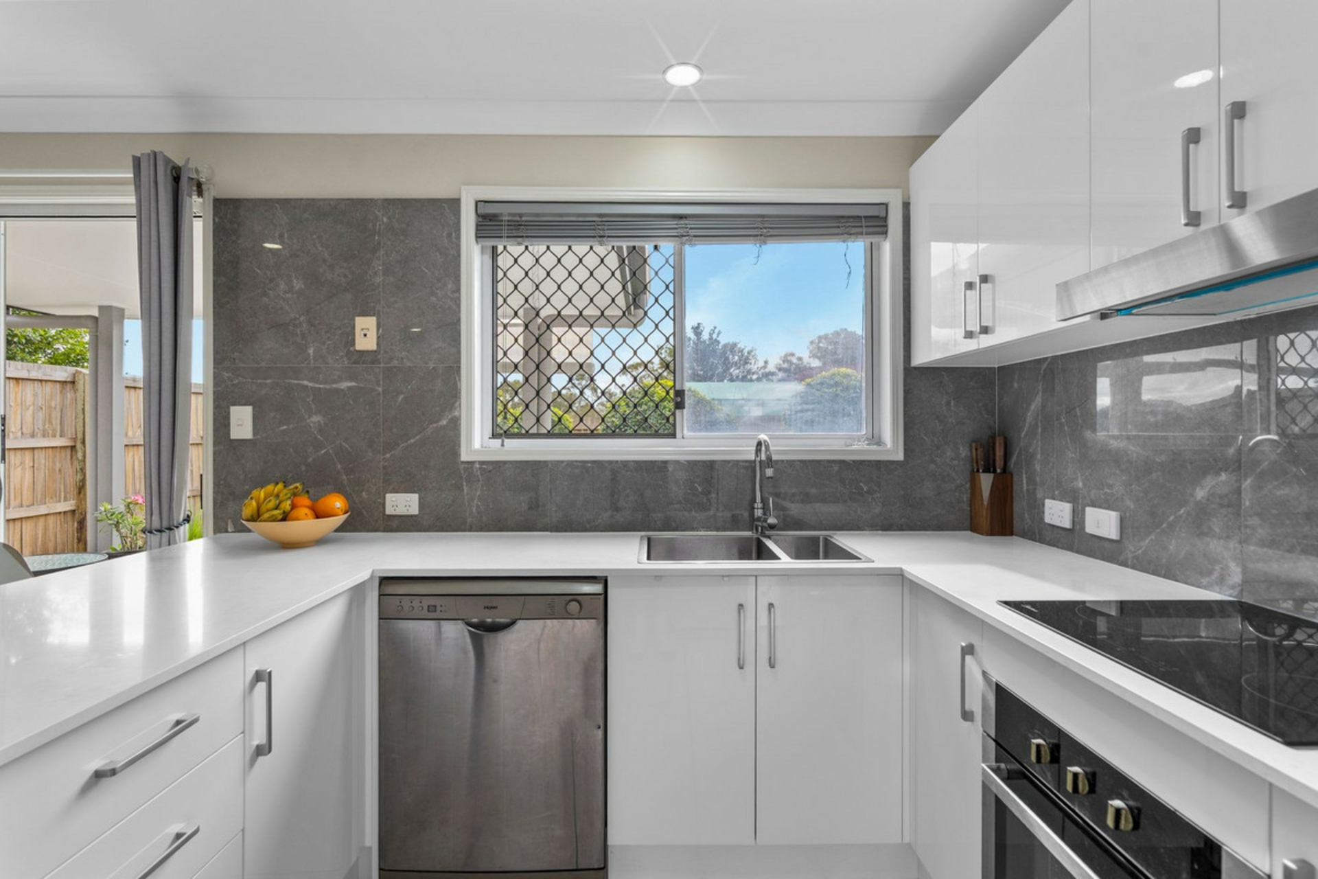 17/1 Daintree Drive — photo 2 of 21