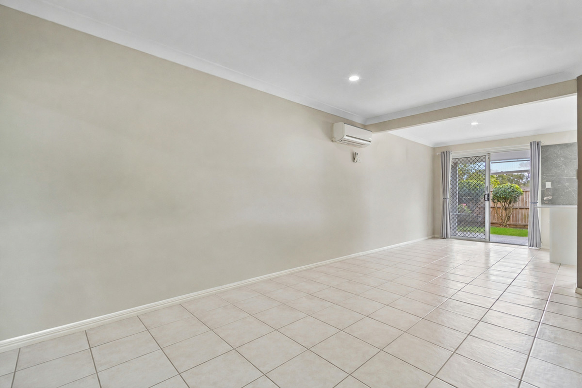 17/1 Daintree Drive — photo 7 of 21