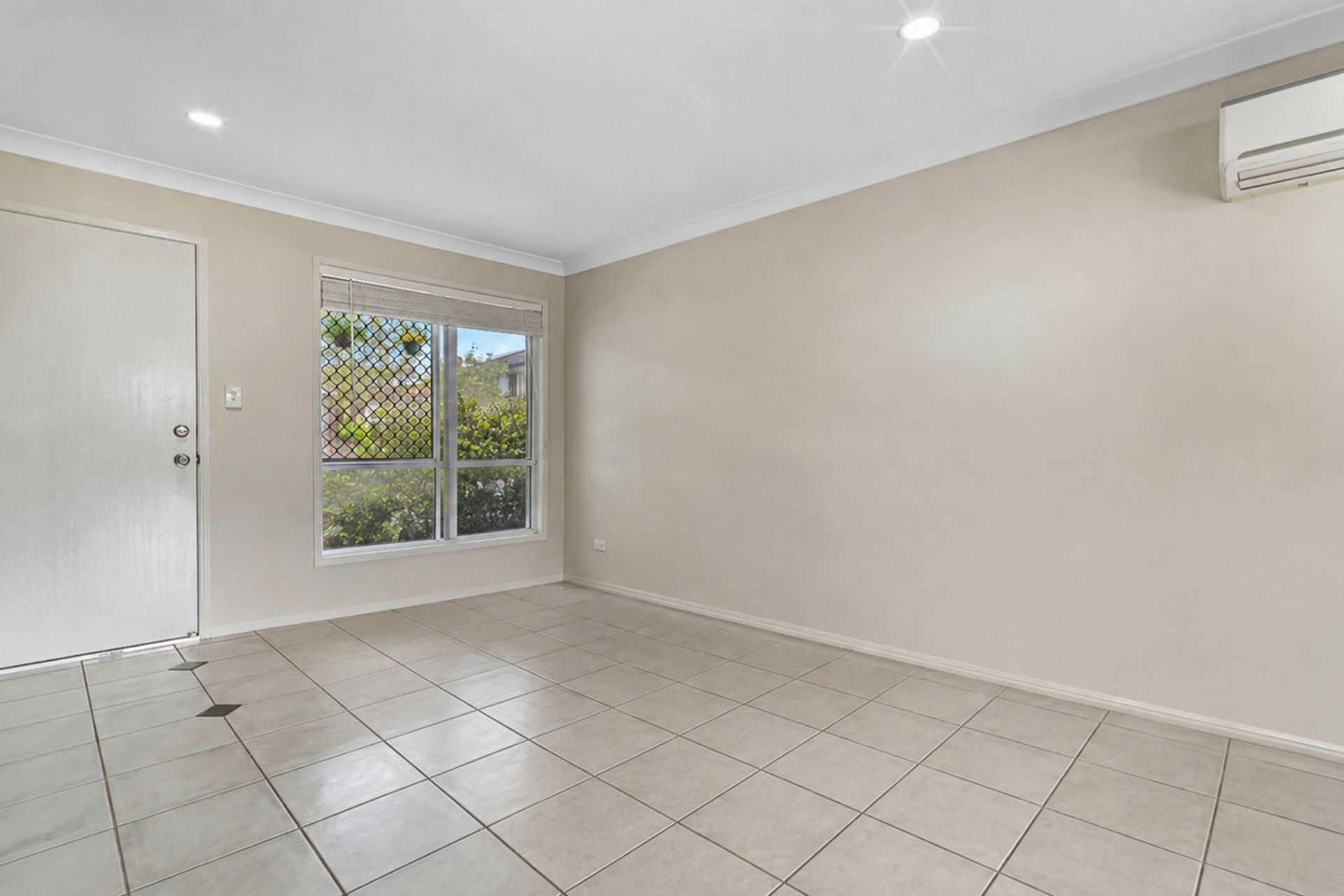 17/1 Daintree Drive — photo 8 of 21