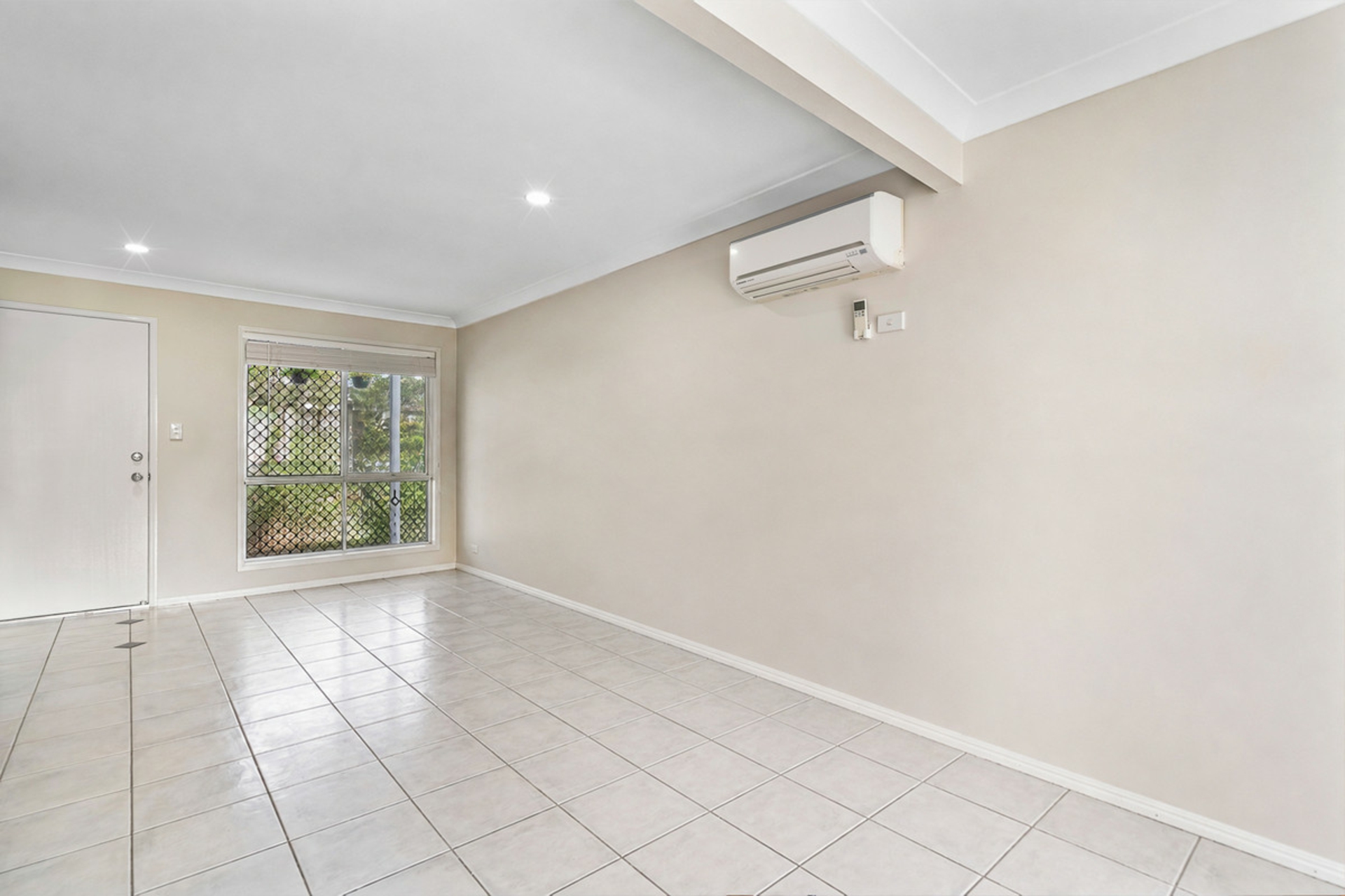 17/1 Daintree Drive — photo 9 of 21