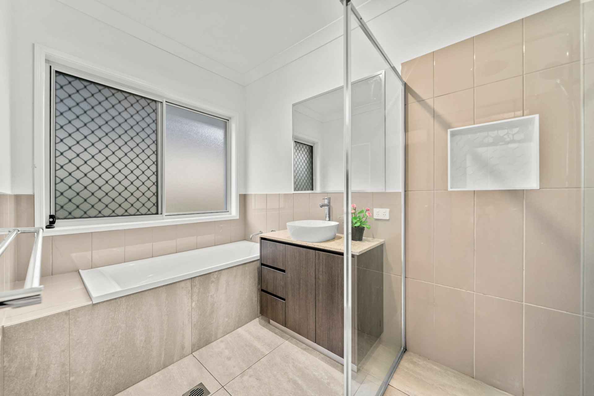 48 Tanzanite Street — photo 16 of 20