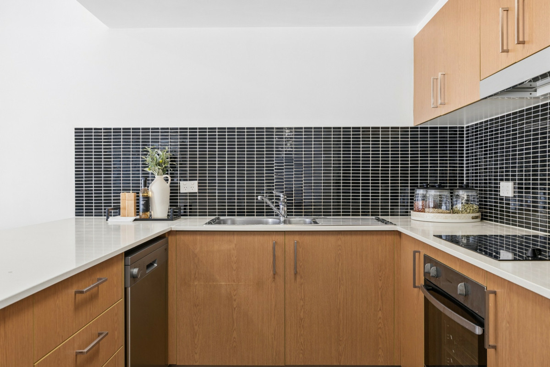 1/2 Fitzroy Street — photo 7 of 19