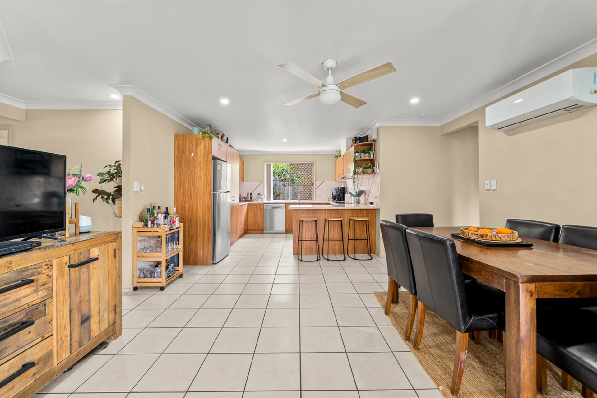 68 Jubilee Avenue — photo 4 of 18