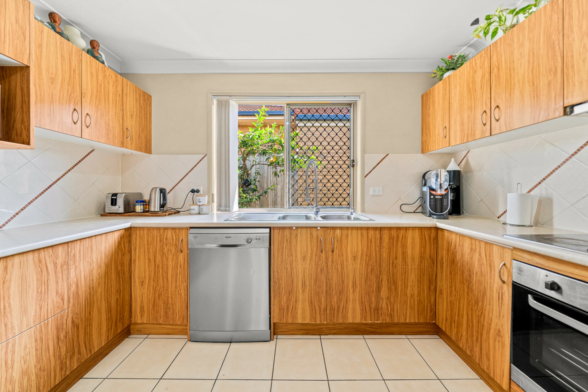 68 Jubilee Avenue — photo 6 of 18