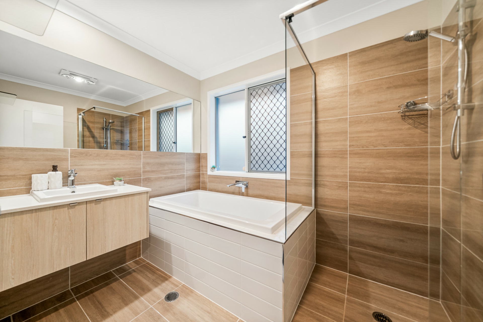 13 Cornwall Street — photo 16 of 26