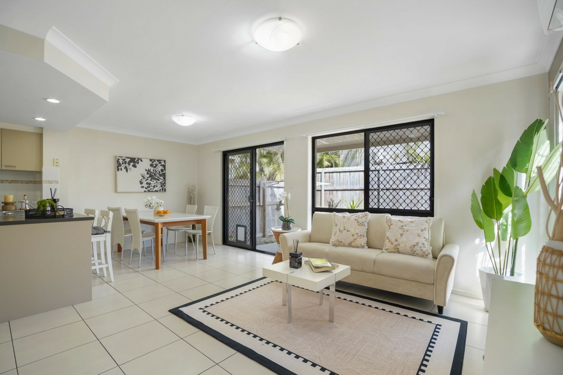 4/18 Diane Court — photo from LJ Hooker Property Partners