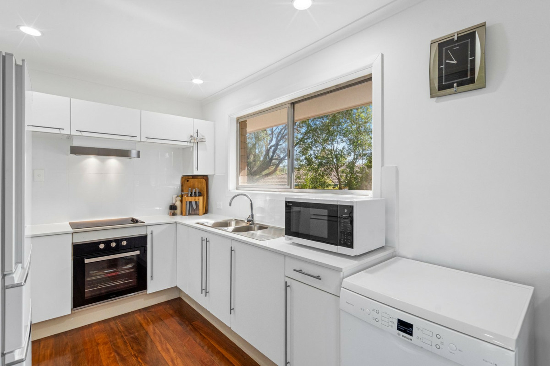 16 Carribin Street — photo 4 of 20