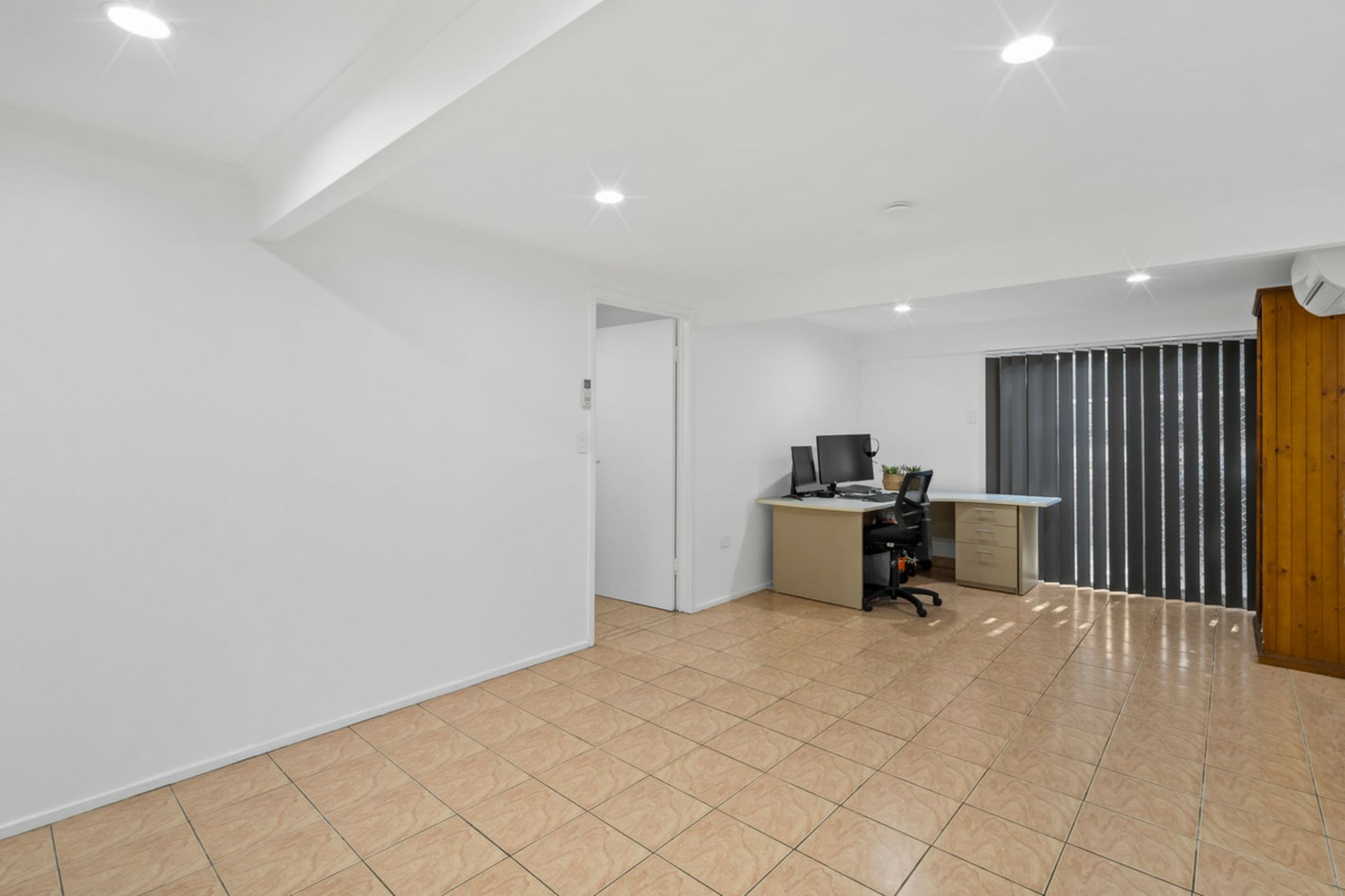 16 Carribin Street — photo 8 of 20