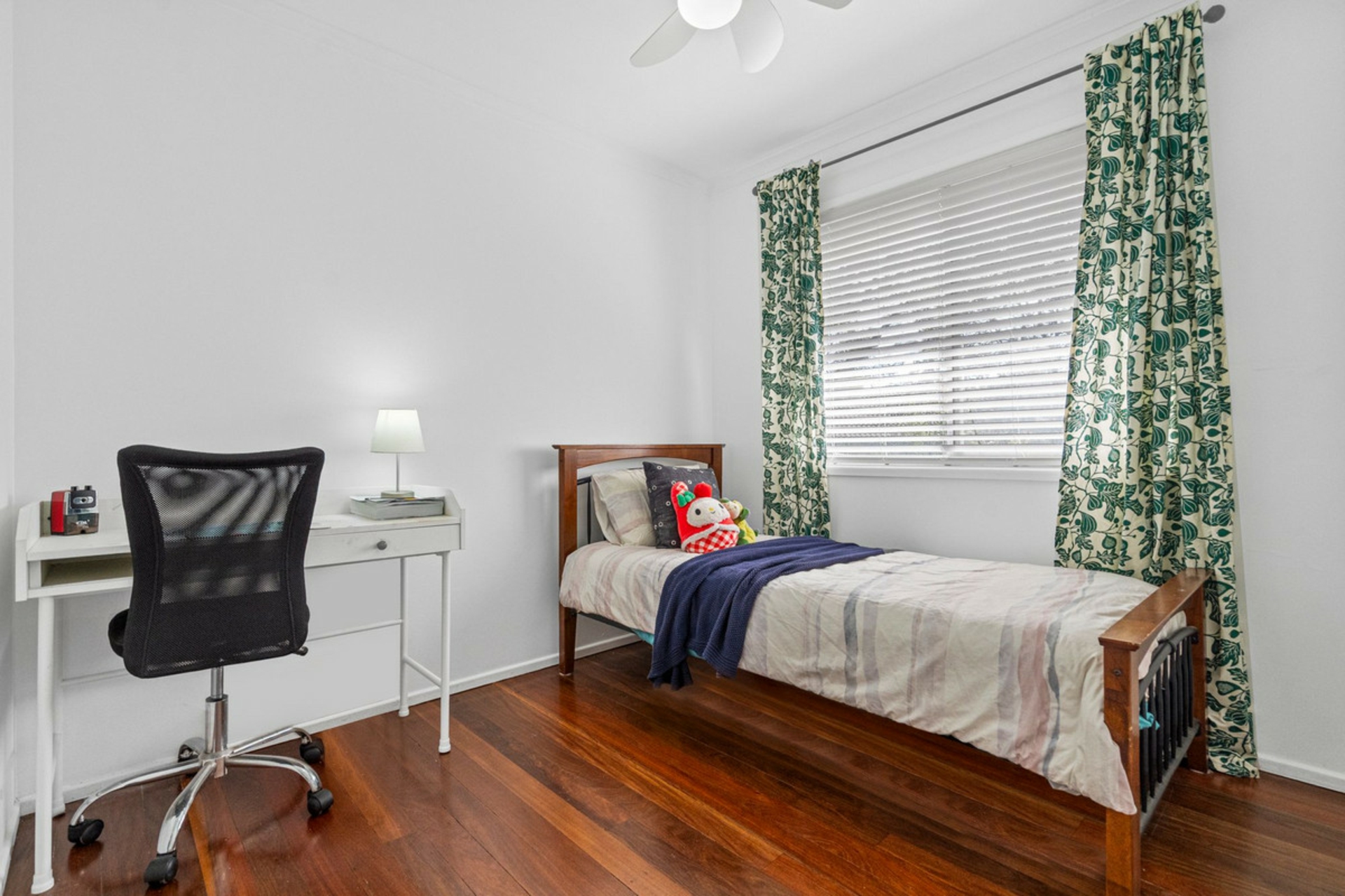 16 Carribin Street — photo 11 of 20