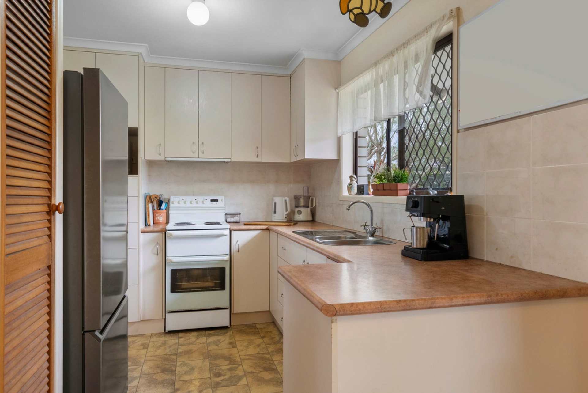 82 Barbaralla Drive — photo 12 of 27