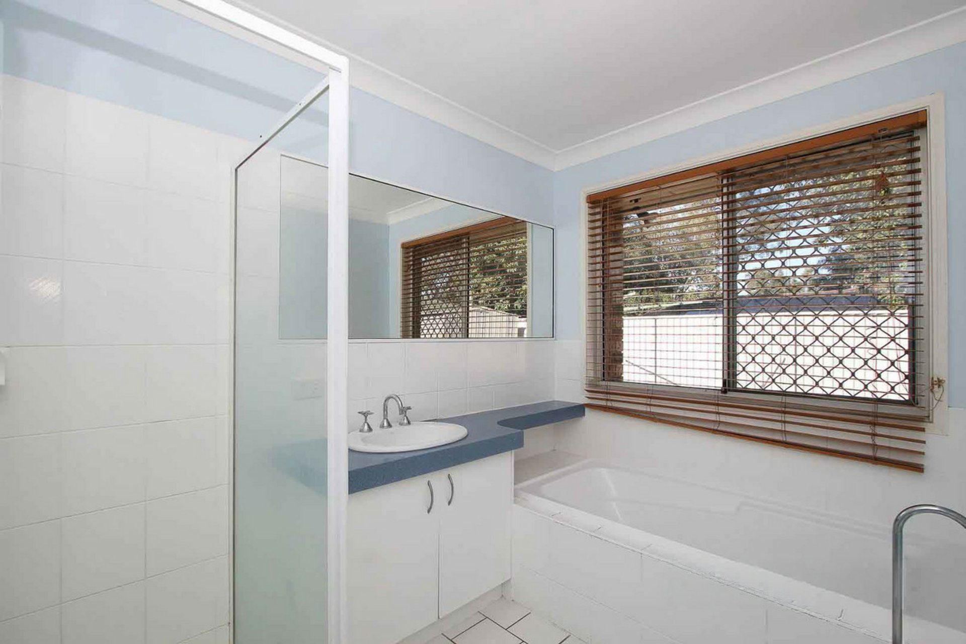 4 Ballandean Close — photo 6 of 12