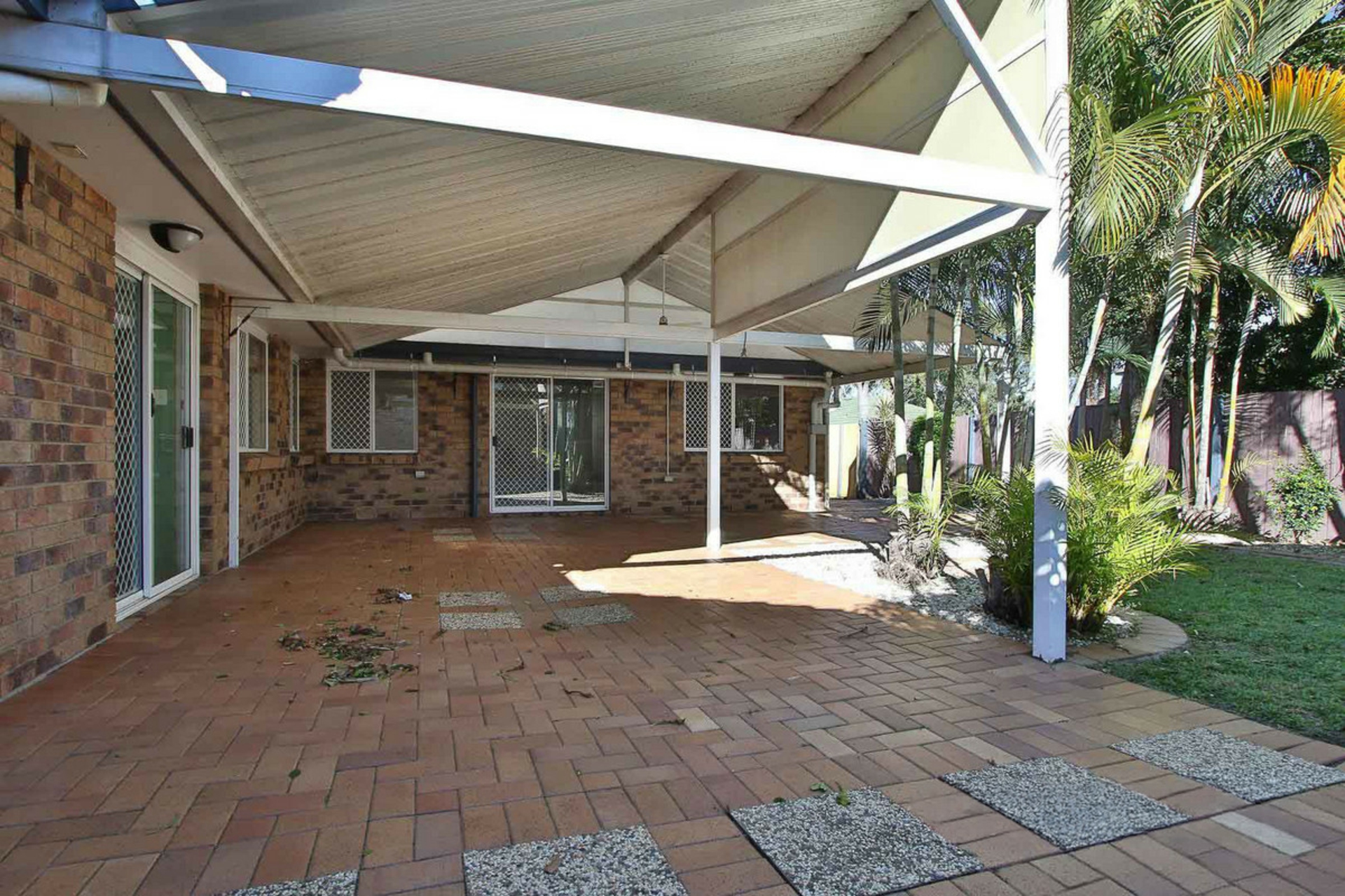4 Ballandean Close — photo 10 of 12