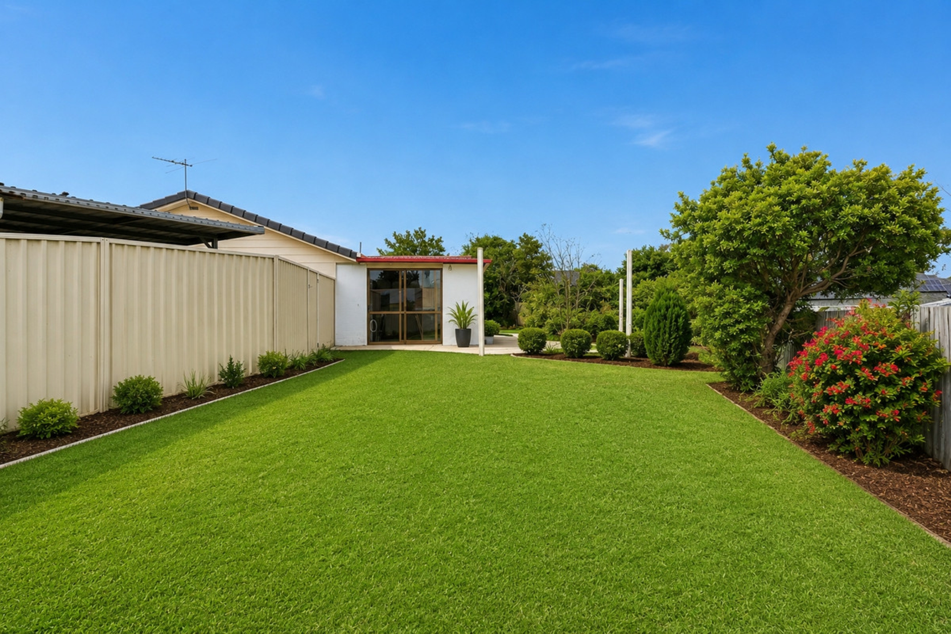 5 Kingfisher Close — photo 22 of 26