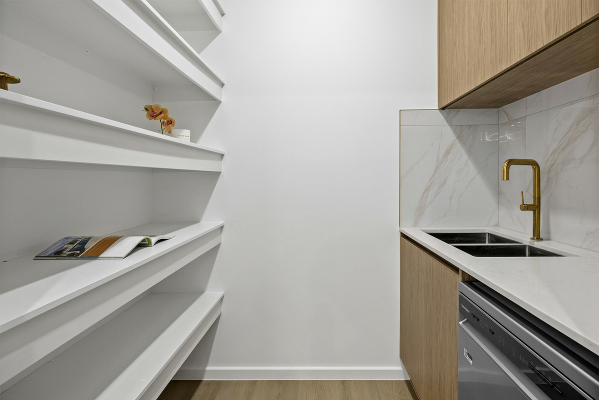 13 Ivorywood Street — photo 6 of 27