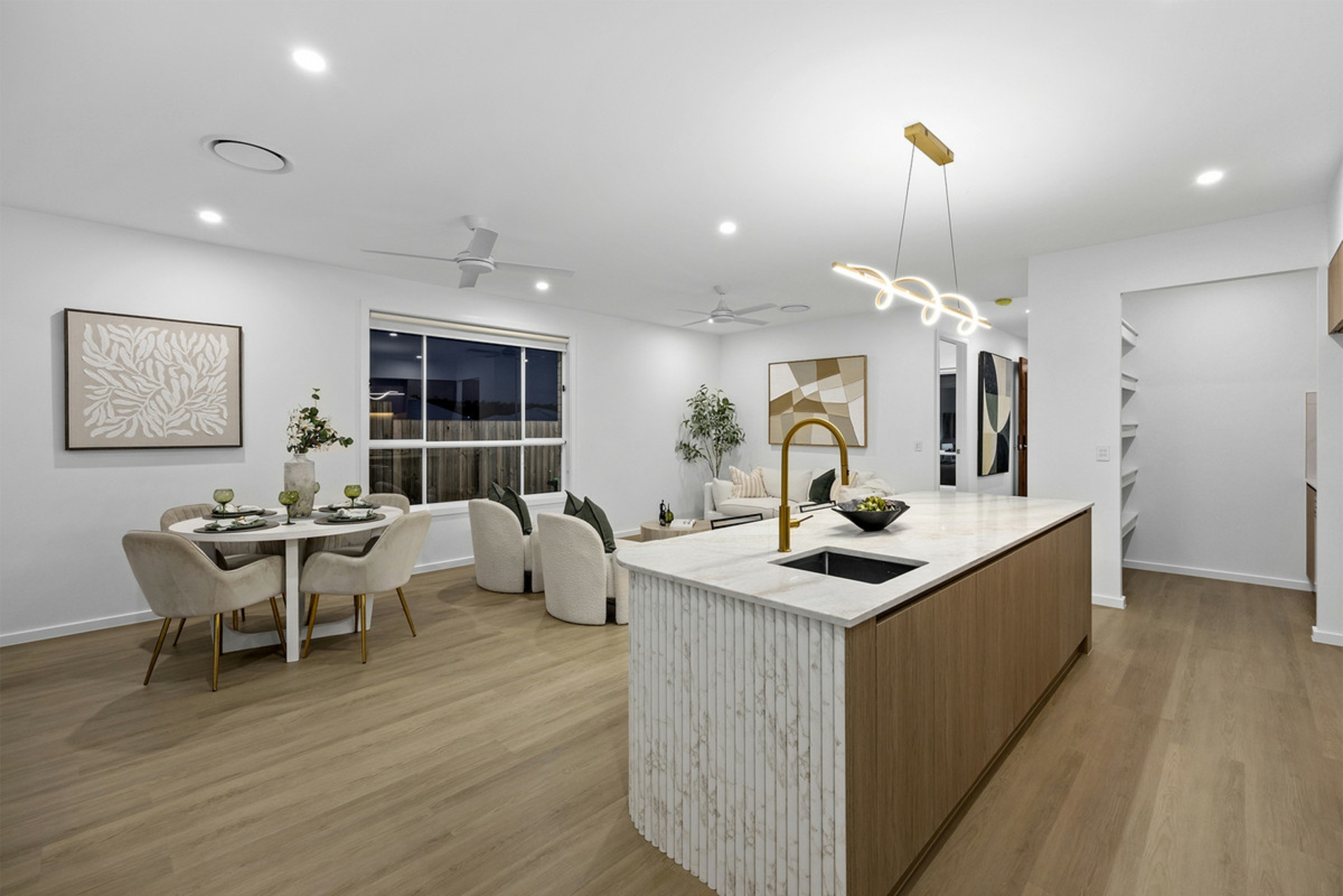 13 Ivorywood Street — photo 9 of 27