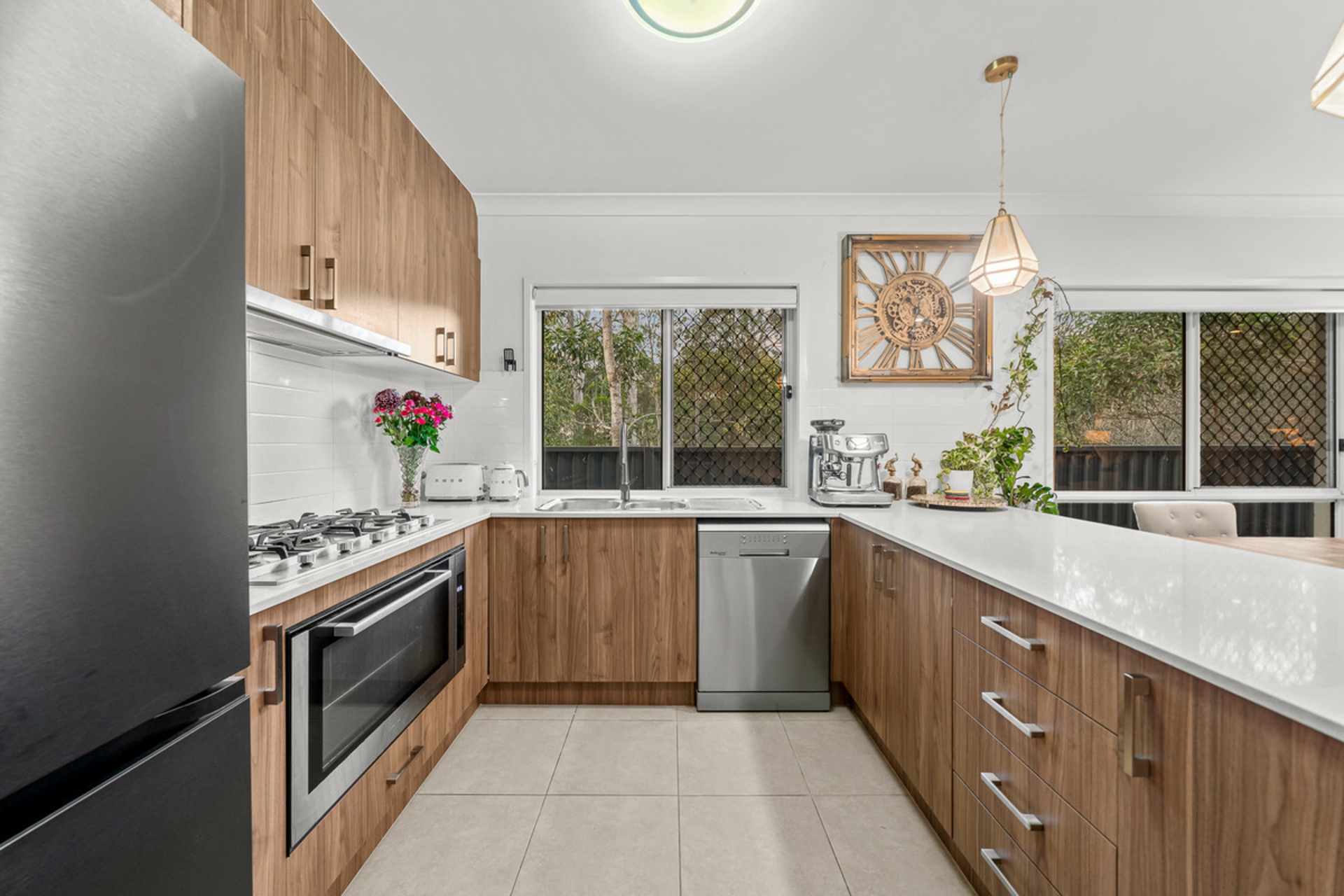 13 Suffolk Place — photo 10 of 27
