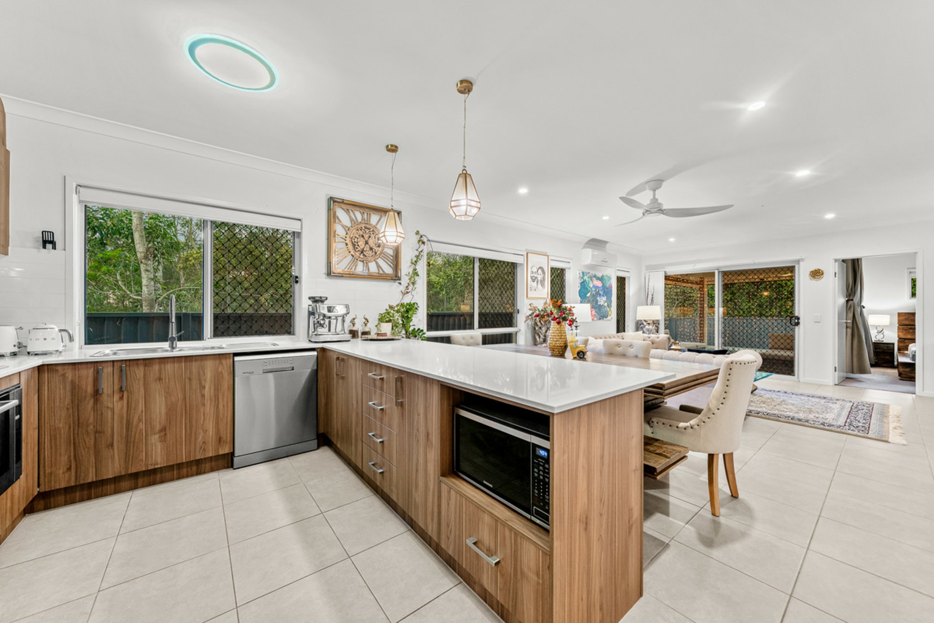 13 Suffolk Place — photo 11 of 27